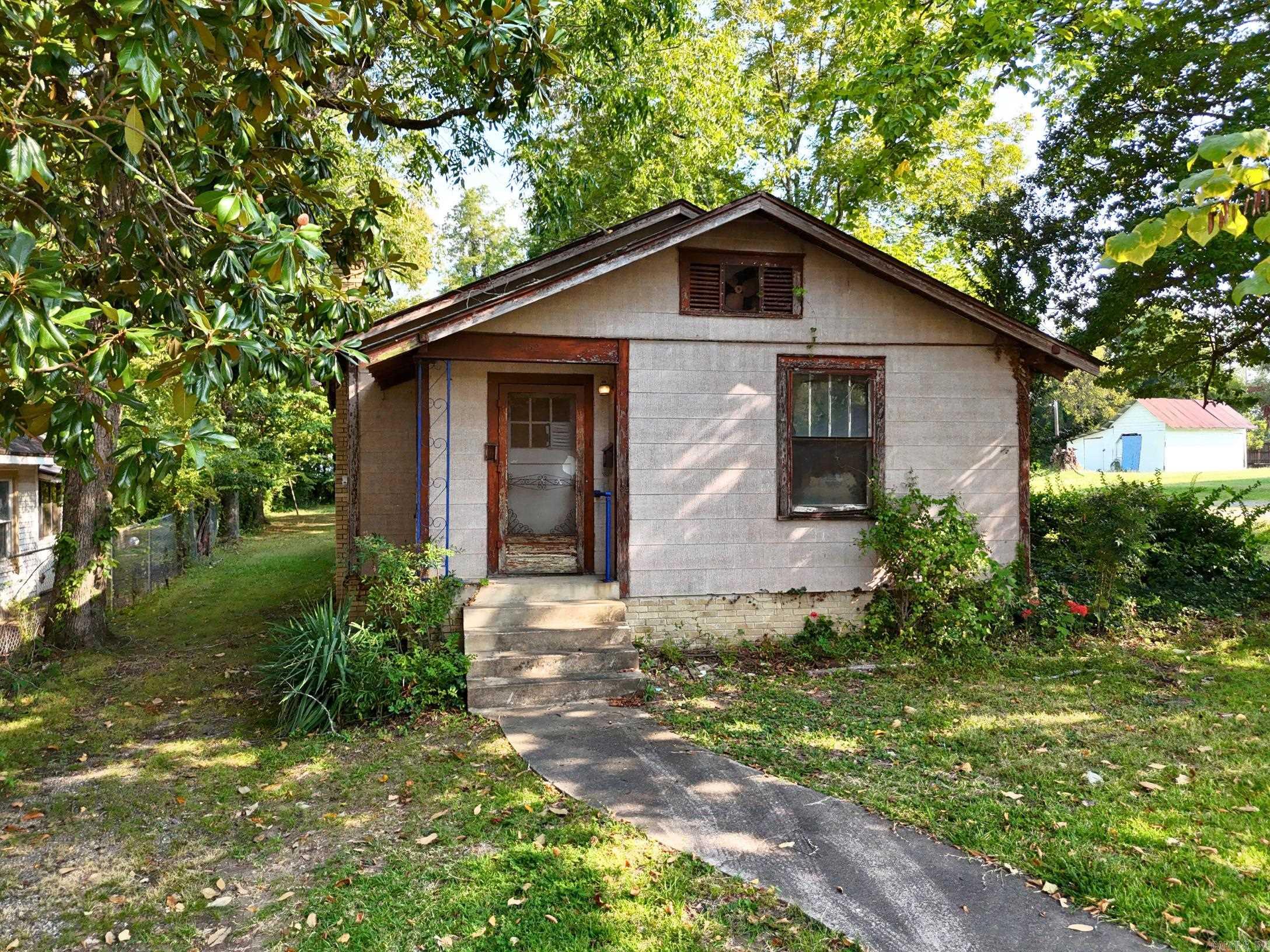 152 Henderson Street