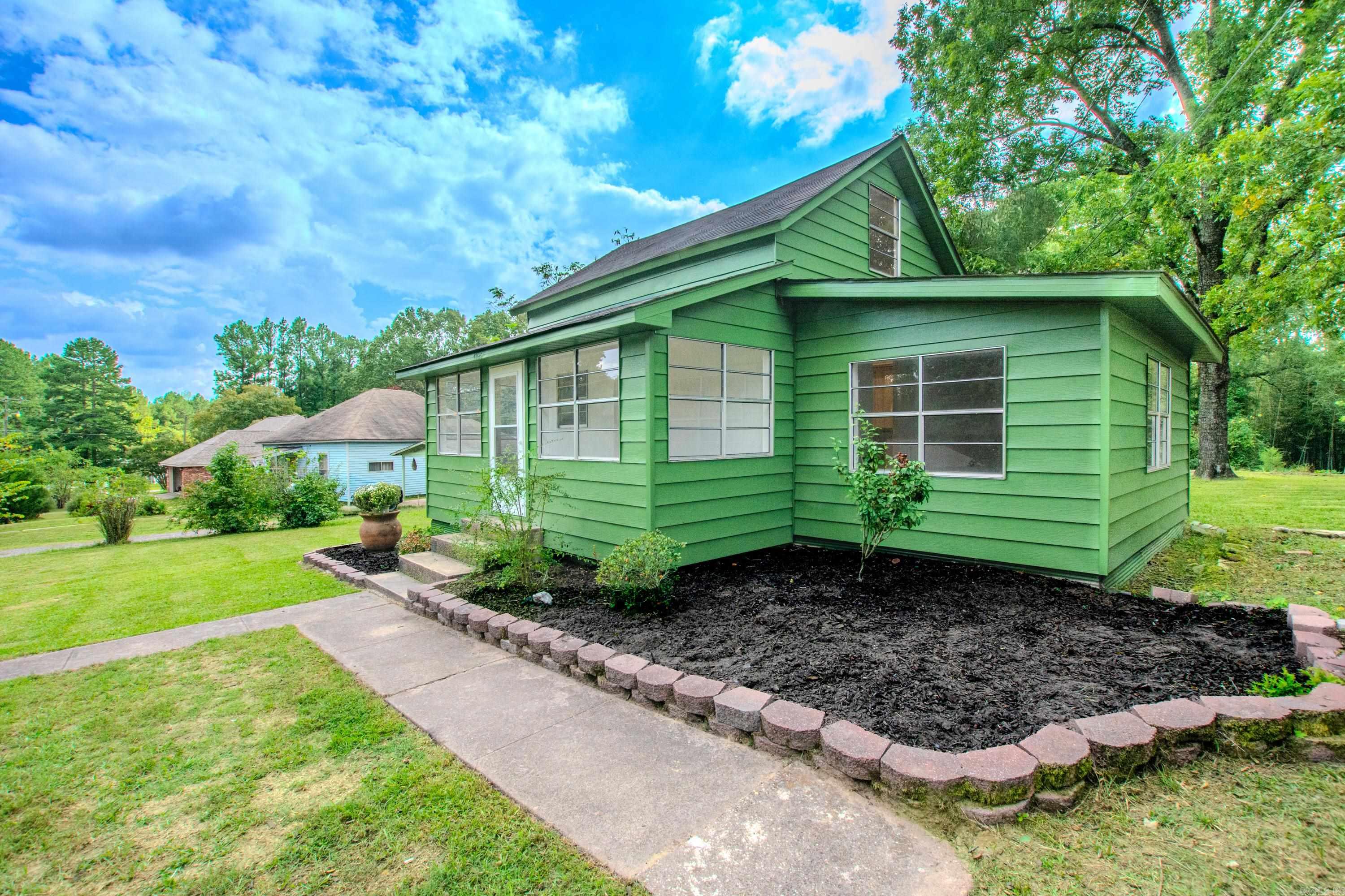 1025 Virginia Avenue