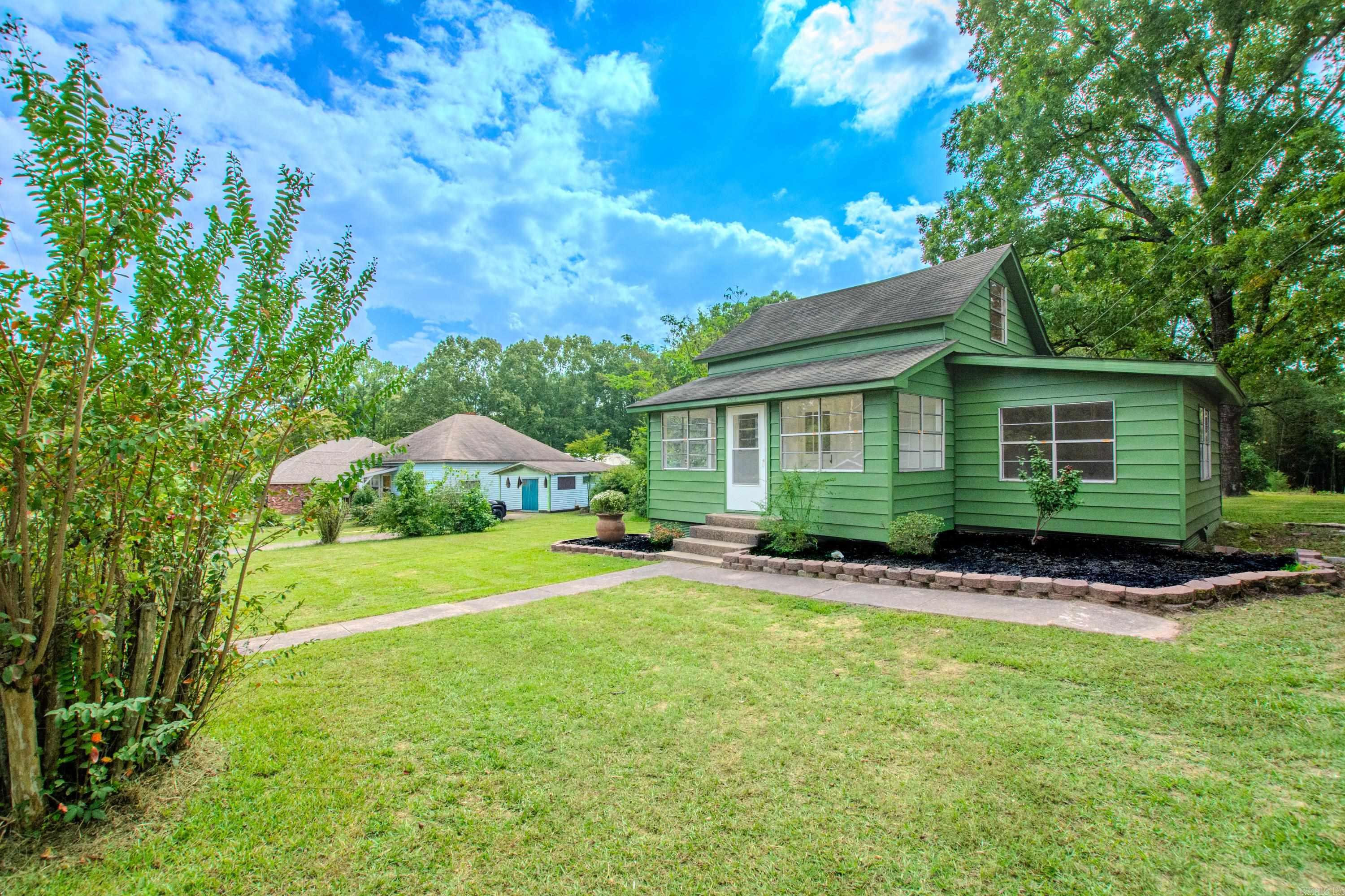 1025 Virginia Avenue