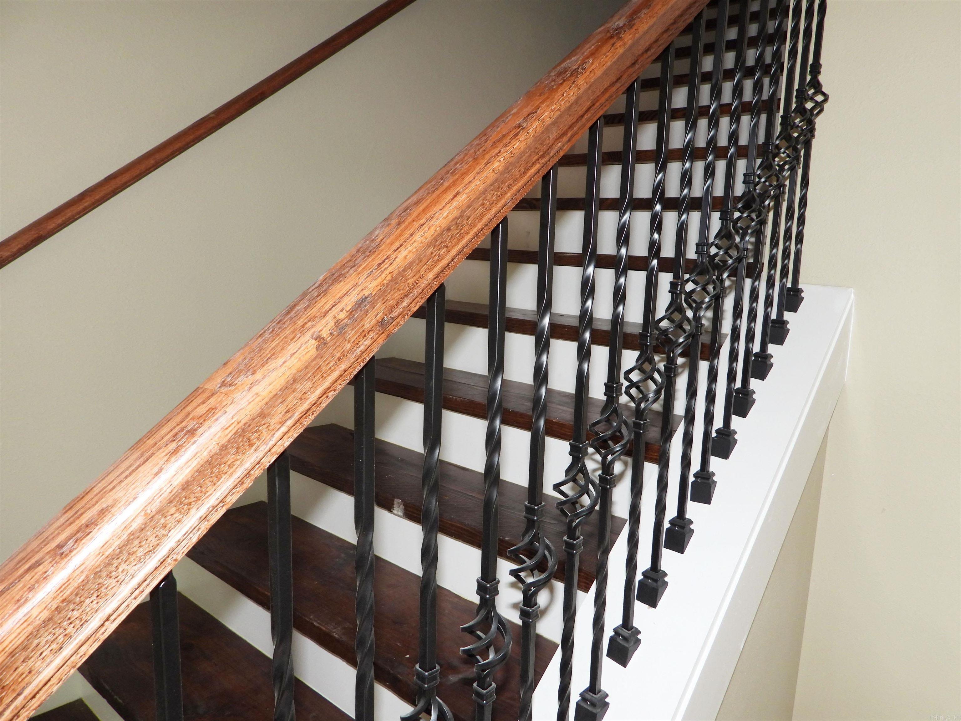 615 E Word Street Unit: 1