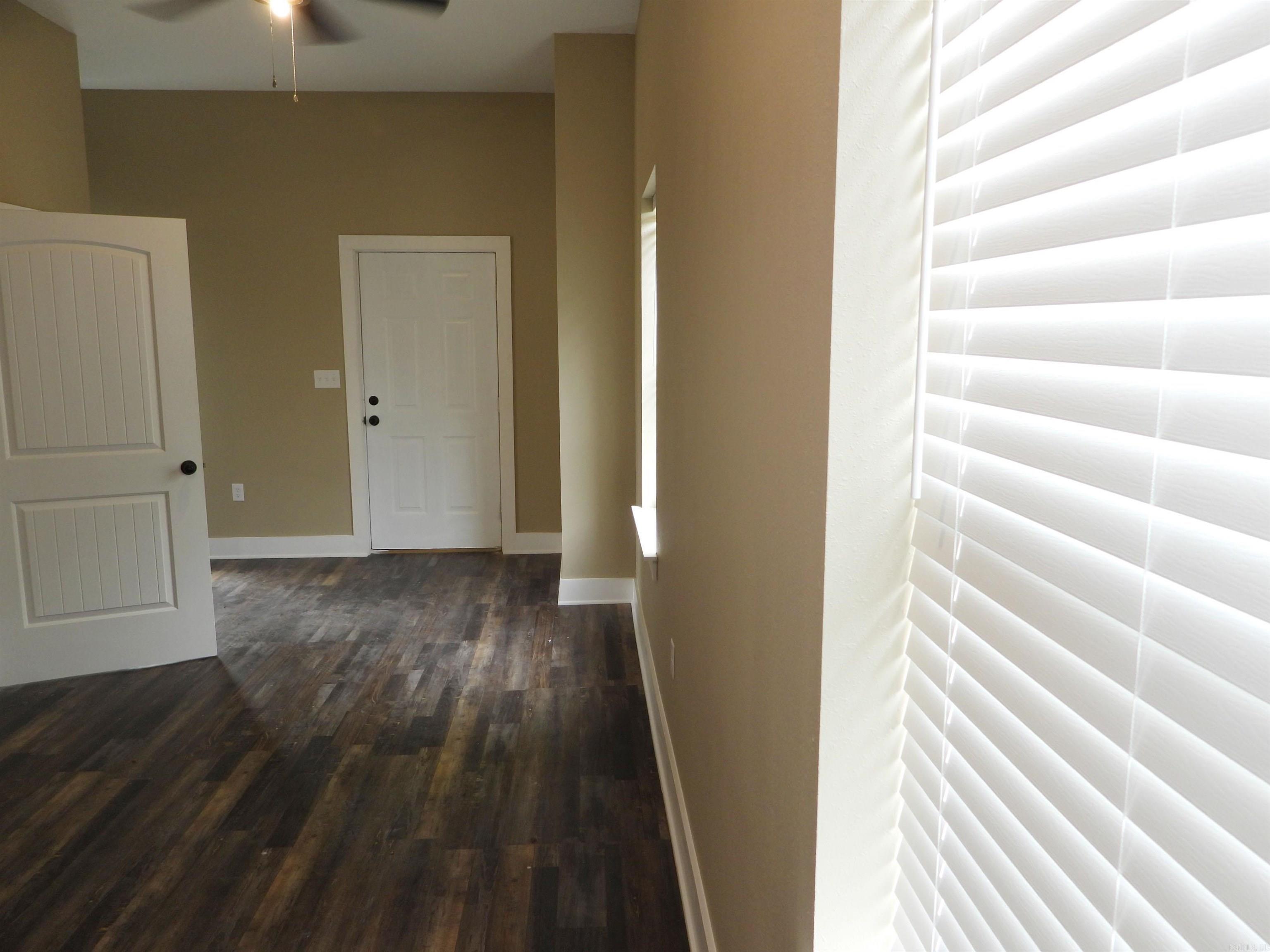 615 E Word Street Unit: 1