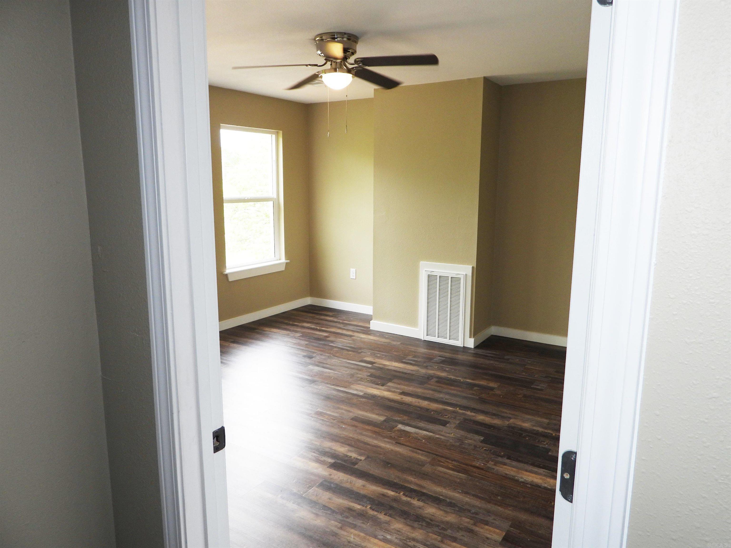 615 E Word Street Unit: 1