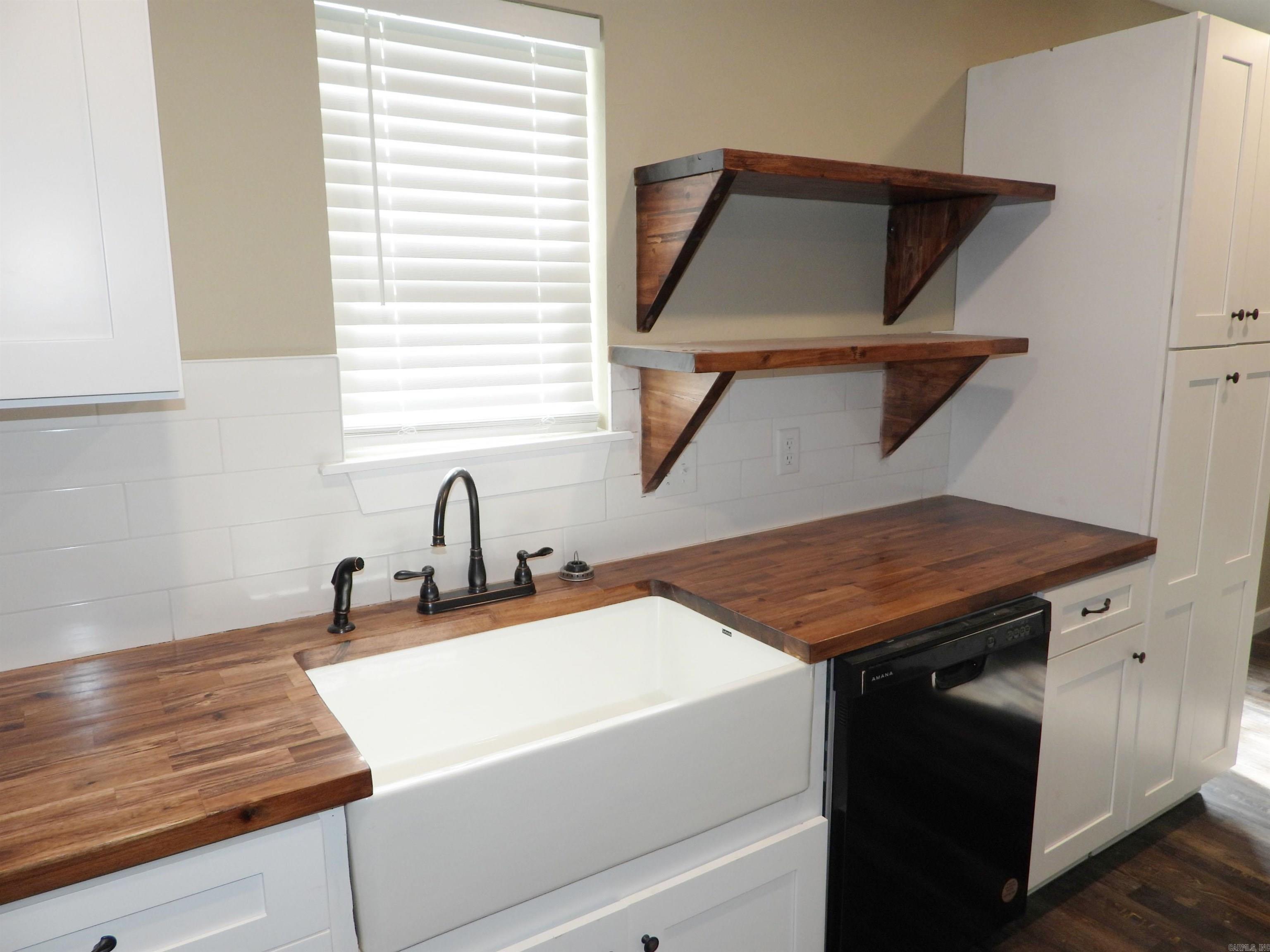 615 E Word Street Unit: 1