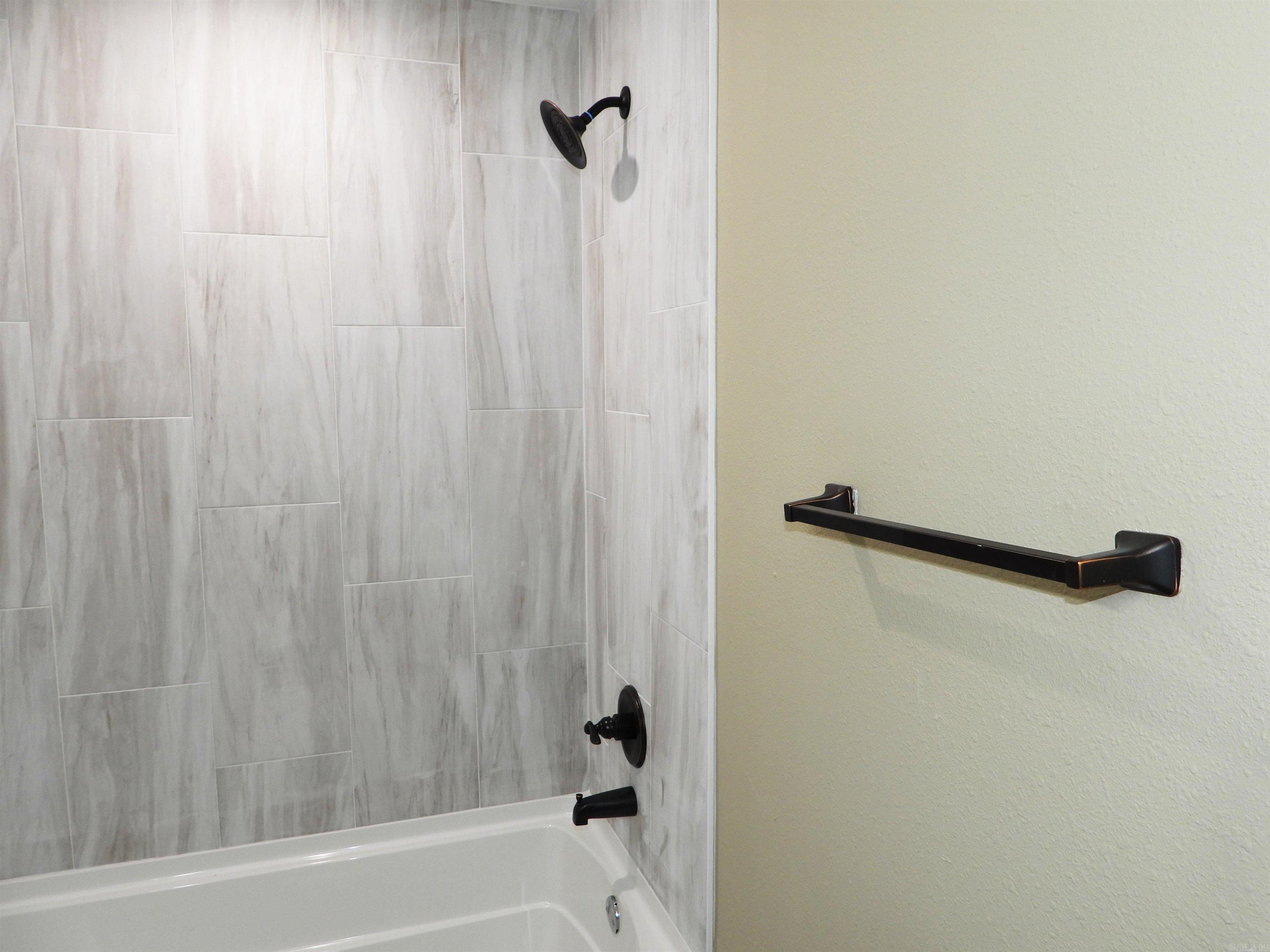 615 E Word Street Unit: 1