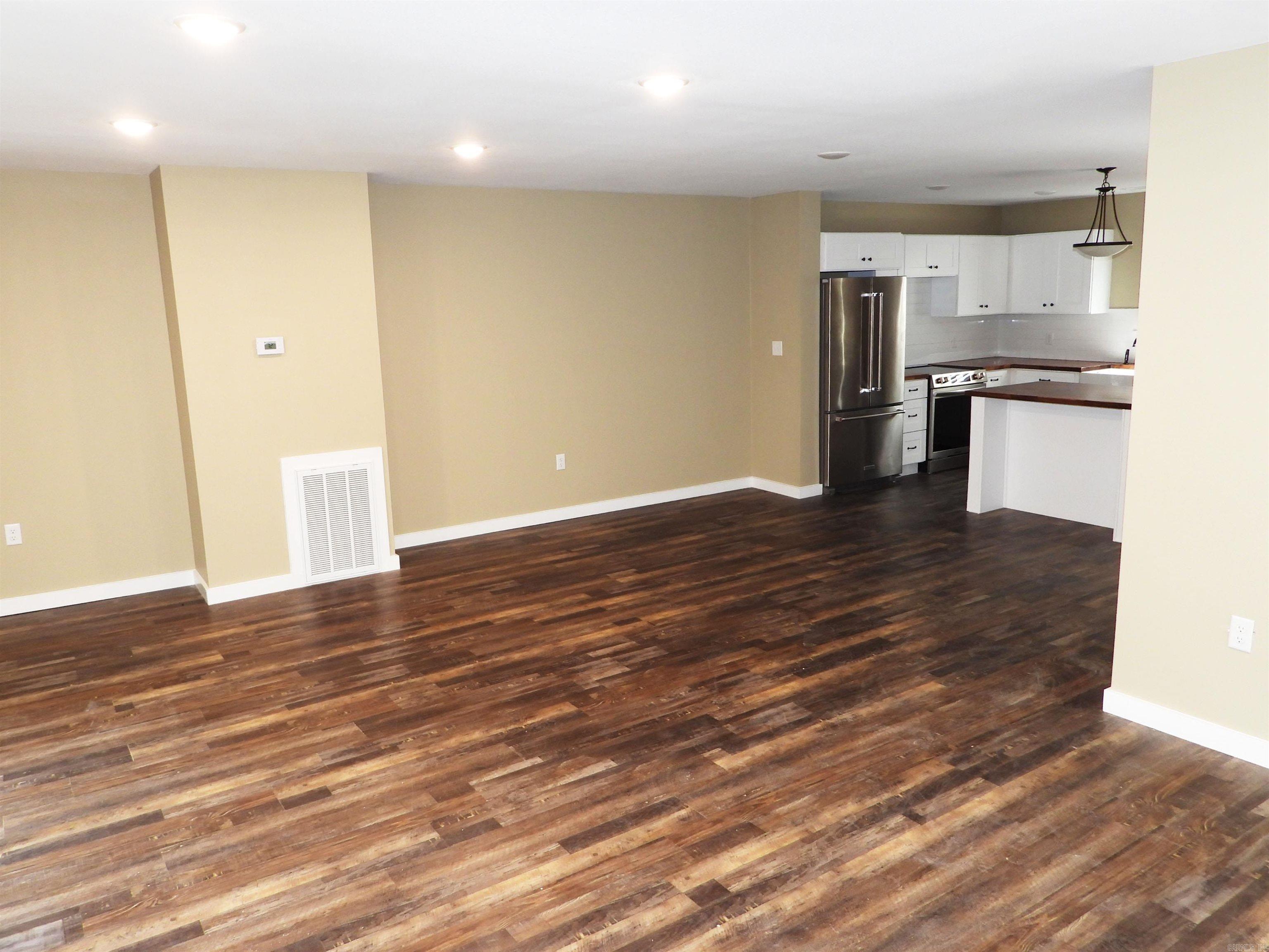 615 E Word Street Unit: 1