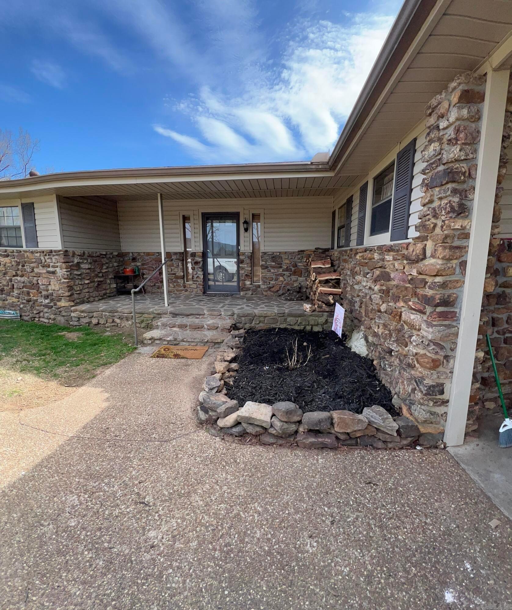 1174 County Road 3335