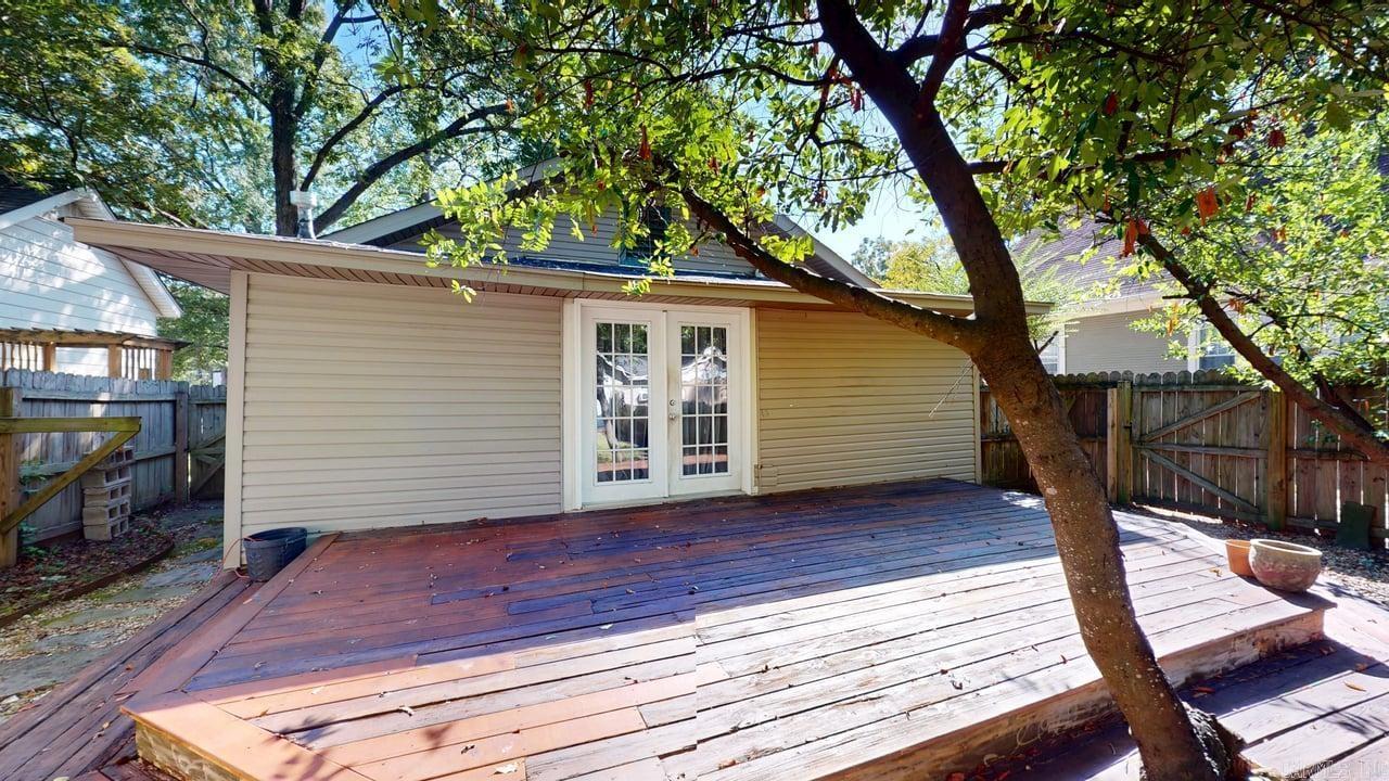 1209 Clifton Street