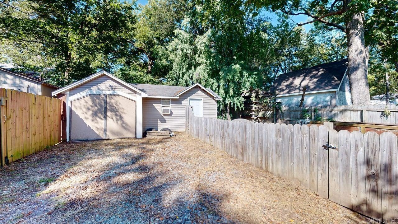 1209 Clifton Street