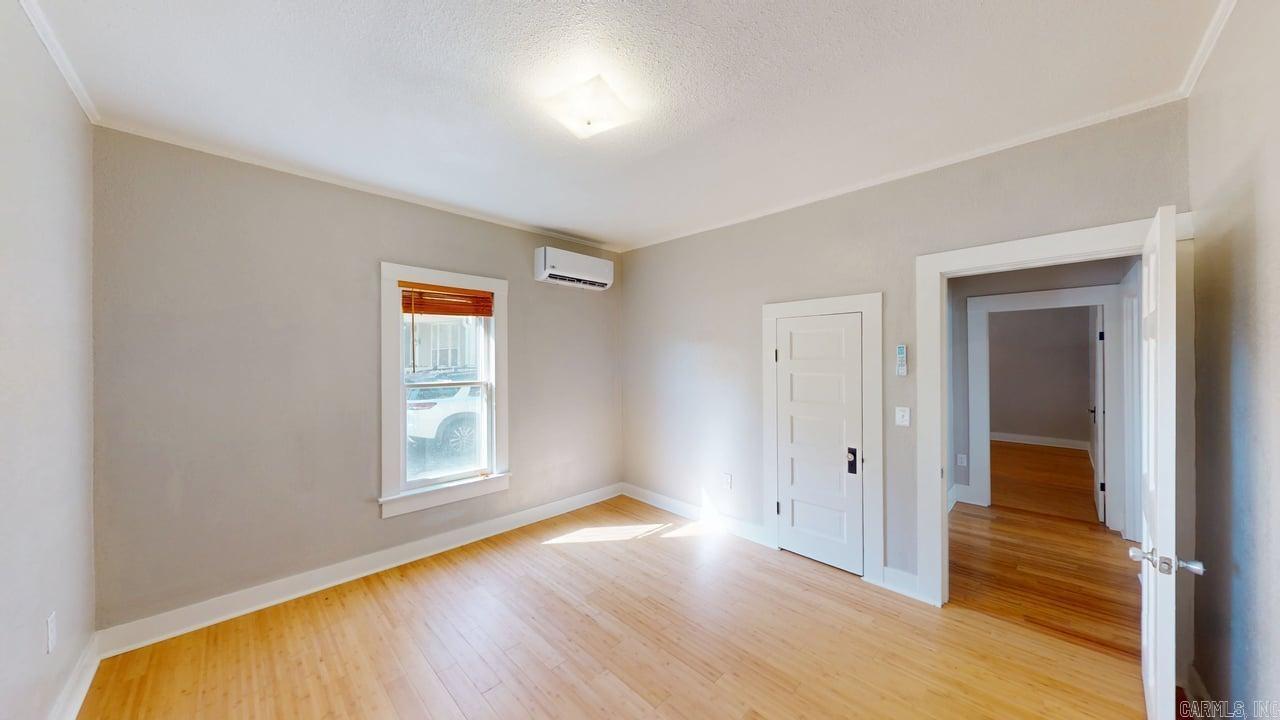 1209 Clifton Street
