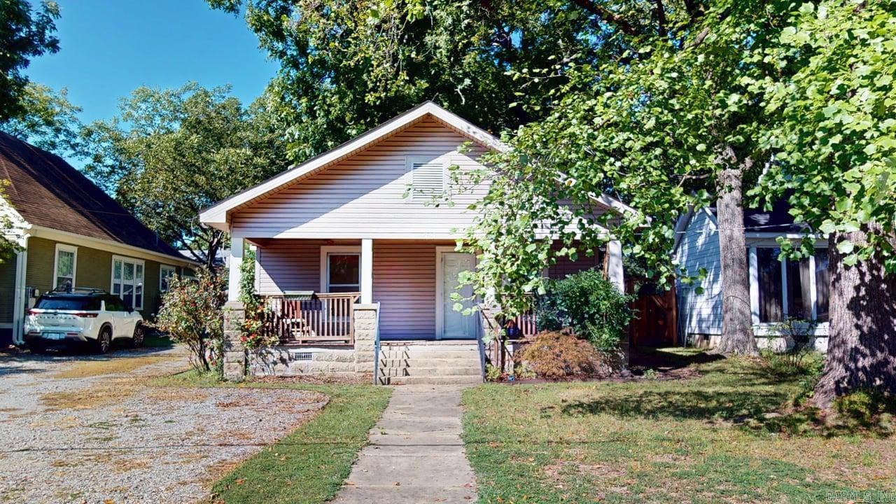 1209 Clifton Street