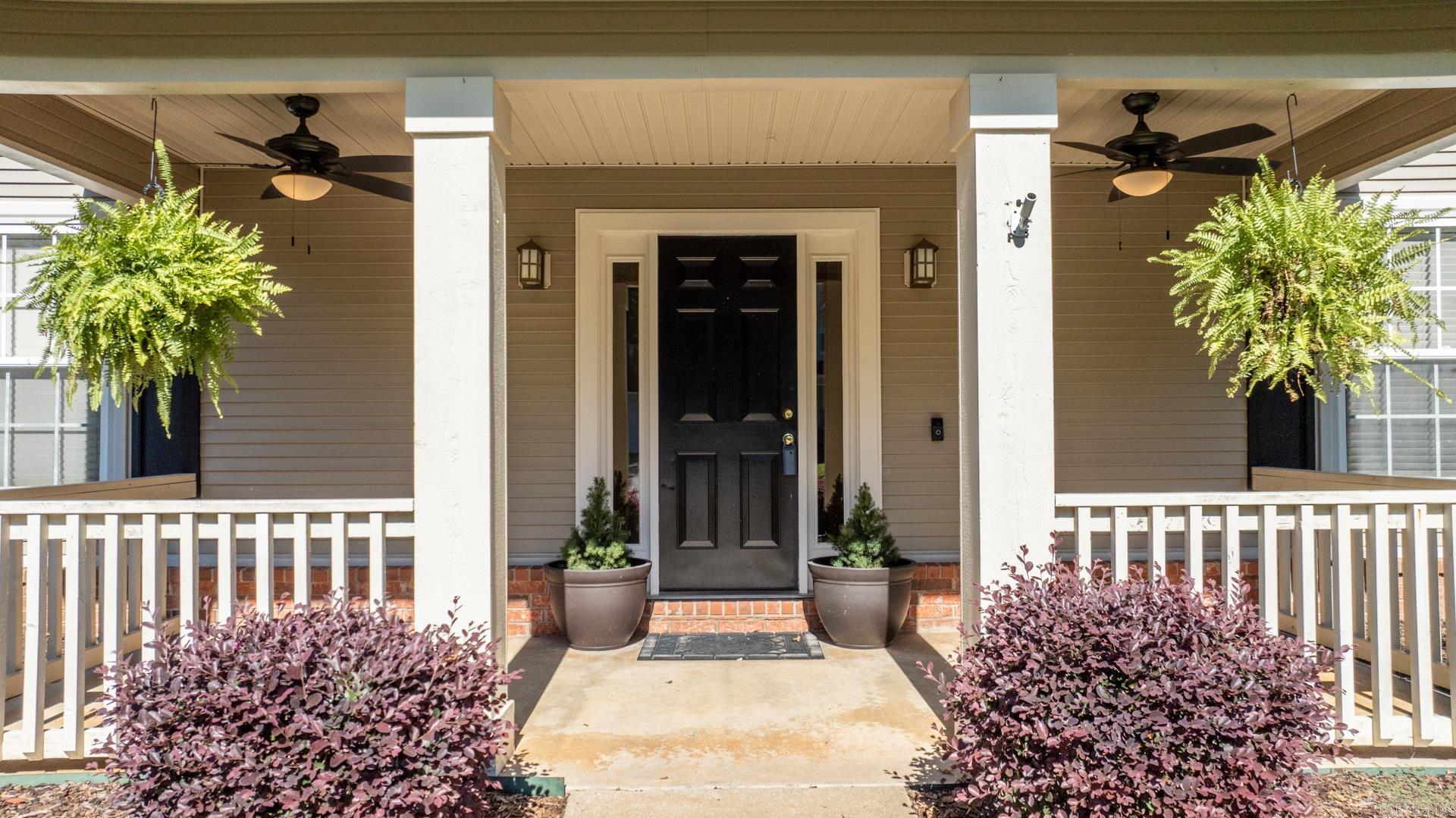 1023 Red Oak Circle