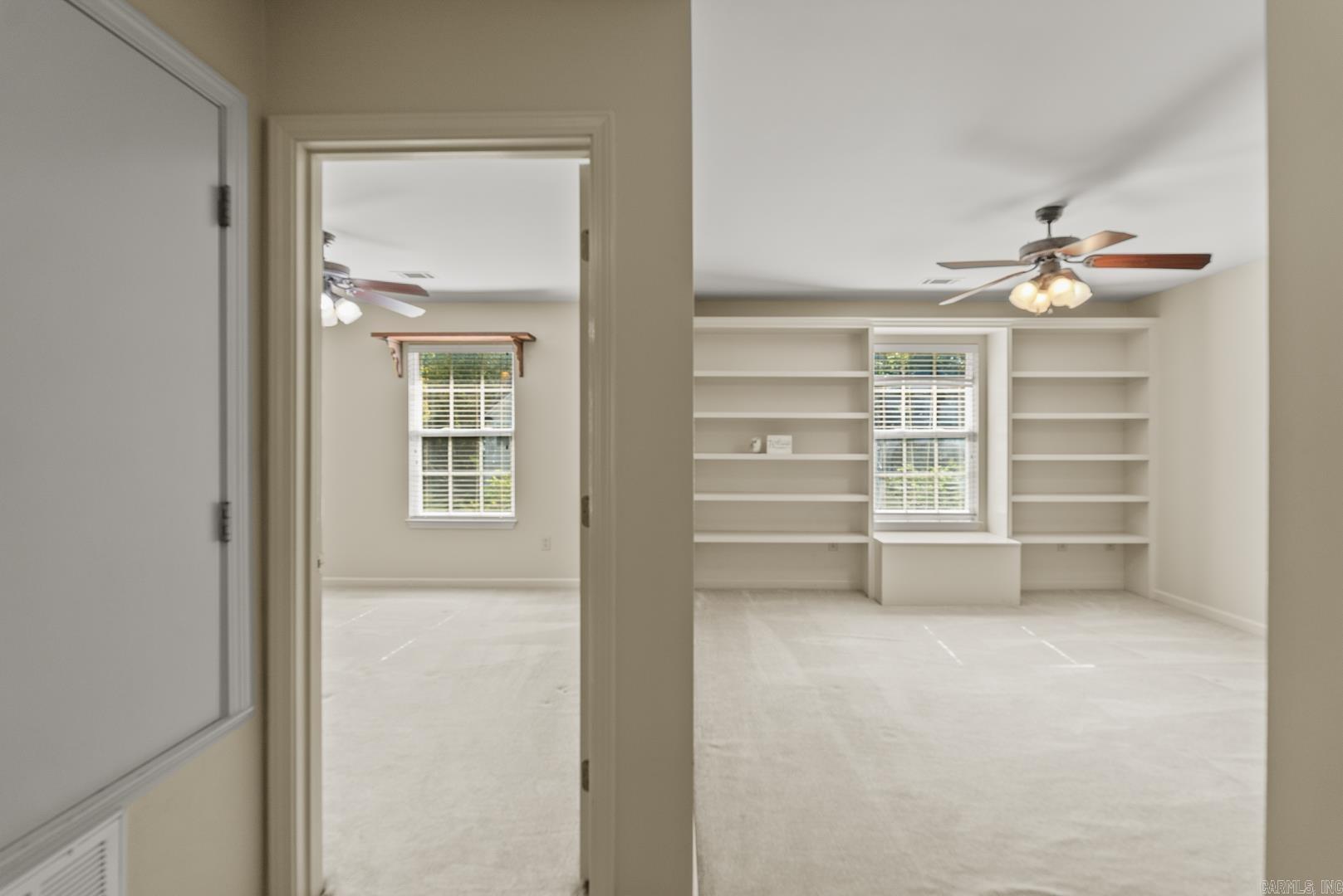 1023 Red Oak Circle