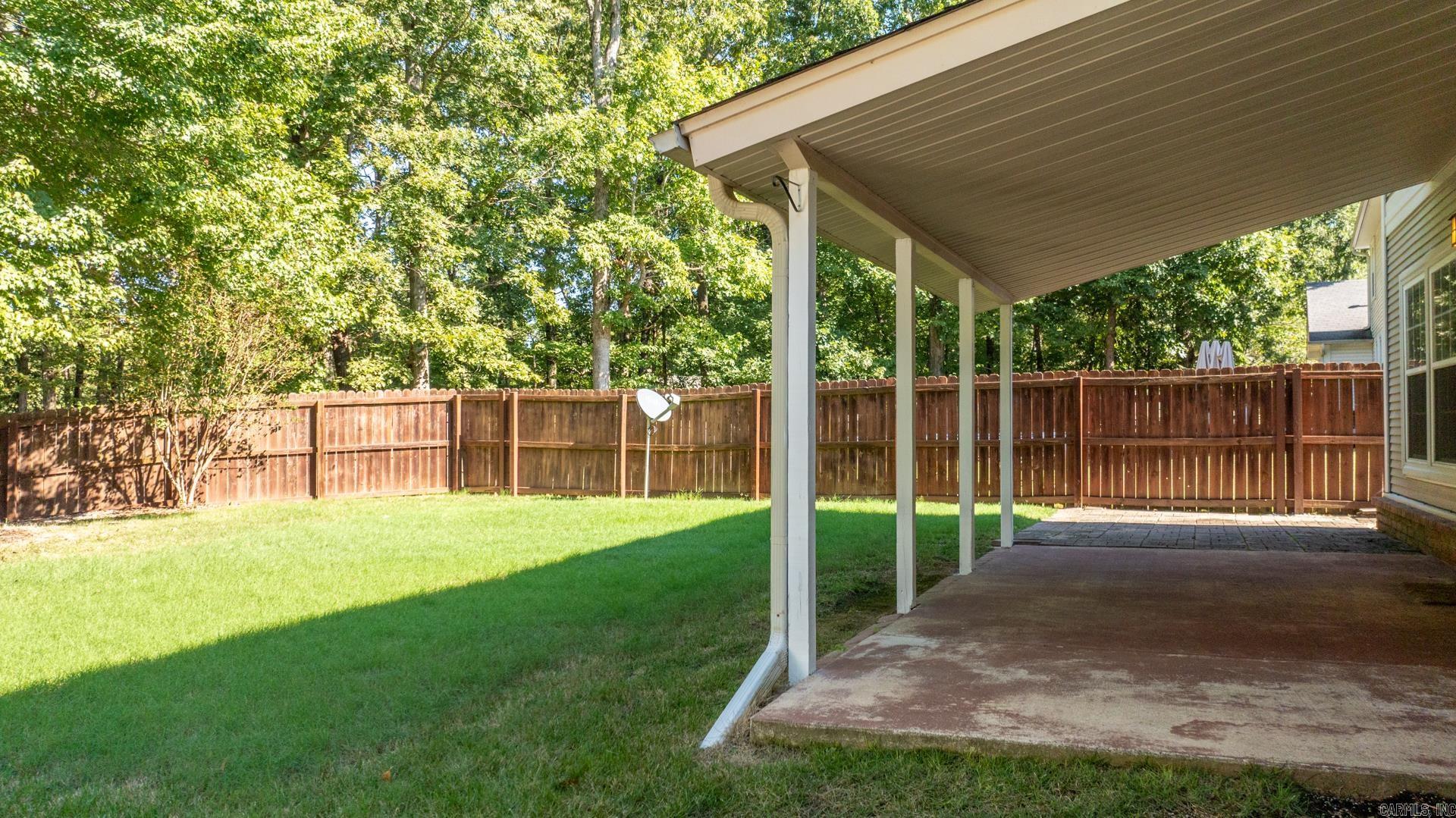 1023 Red Oak Circle