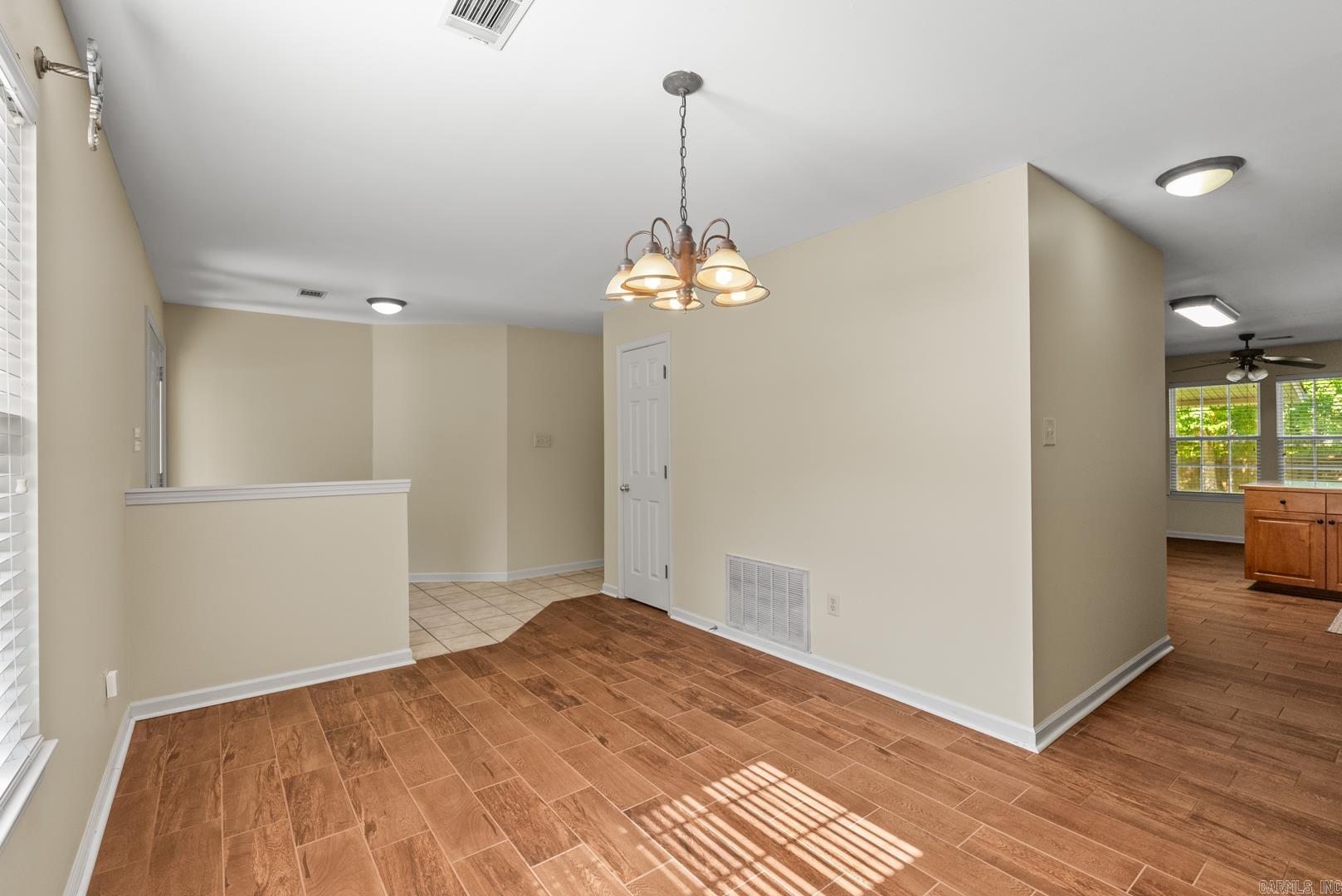 1023 Red Oak Circle