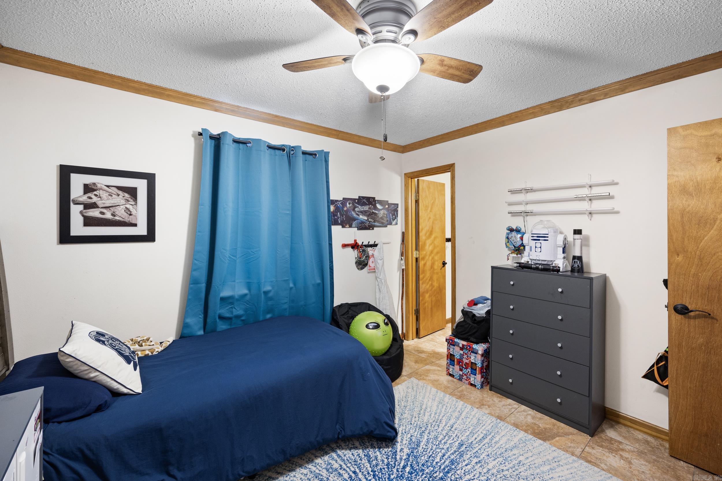 806 Avenue 8 SE