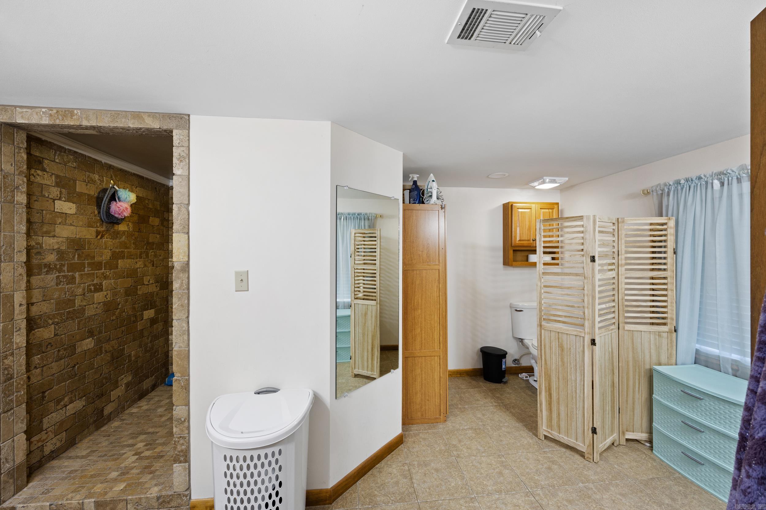 806 Avenue 8 SE