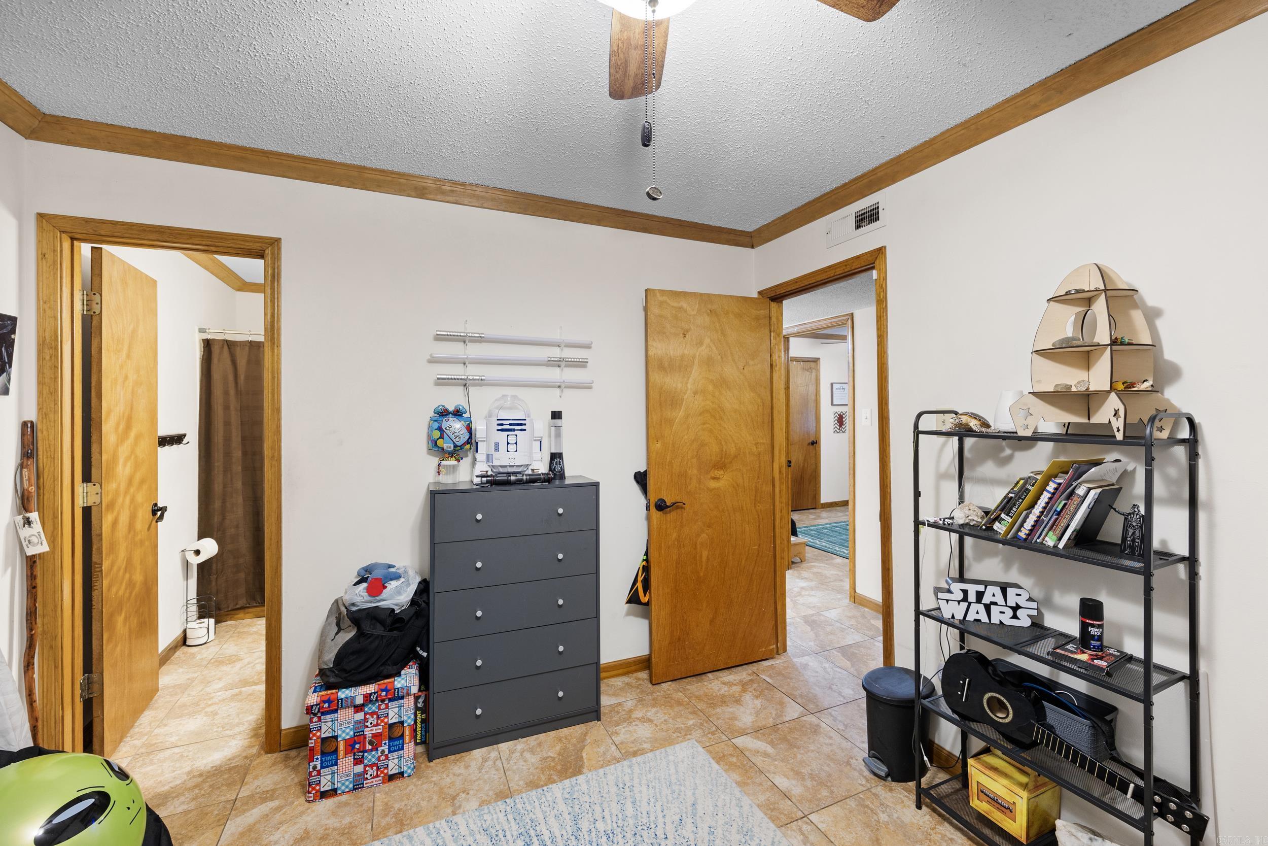 806 Avenue 8 SE