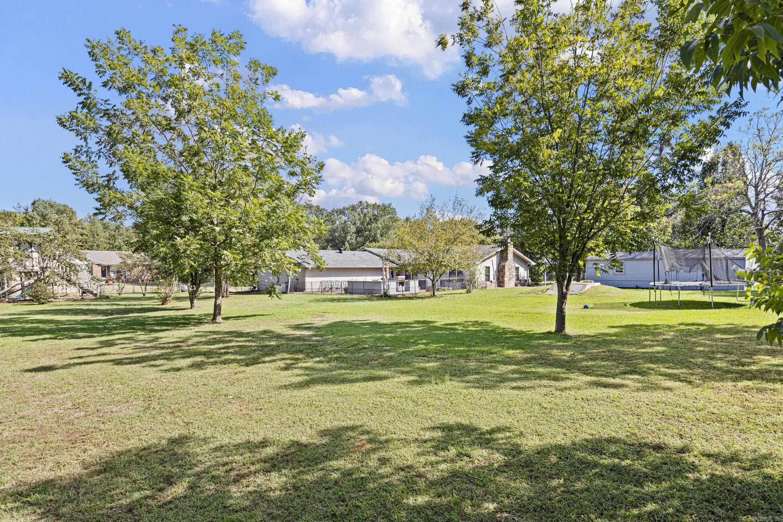 806 Avenue 8 SE