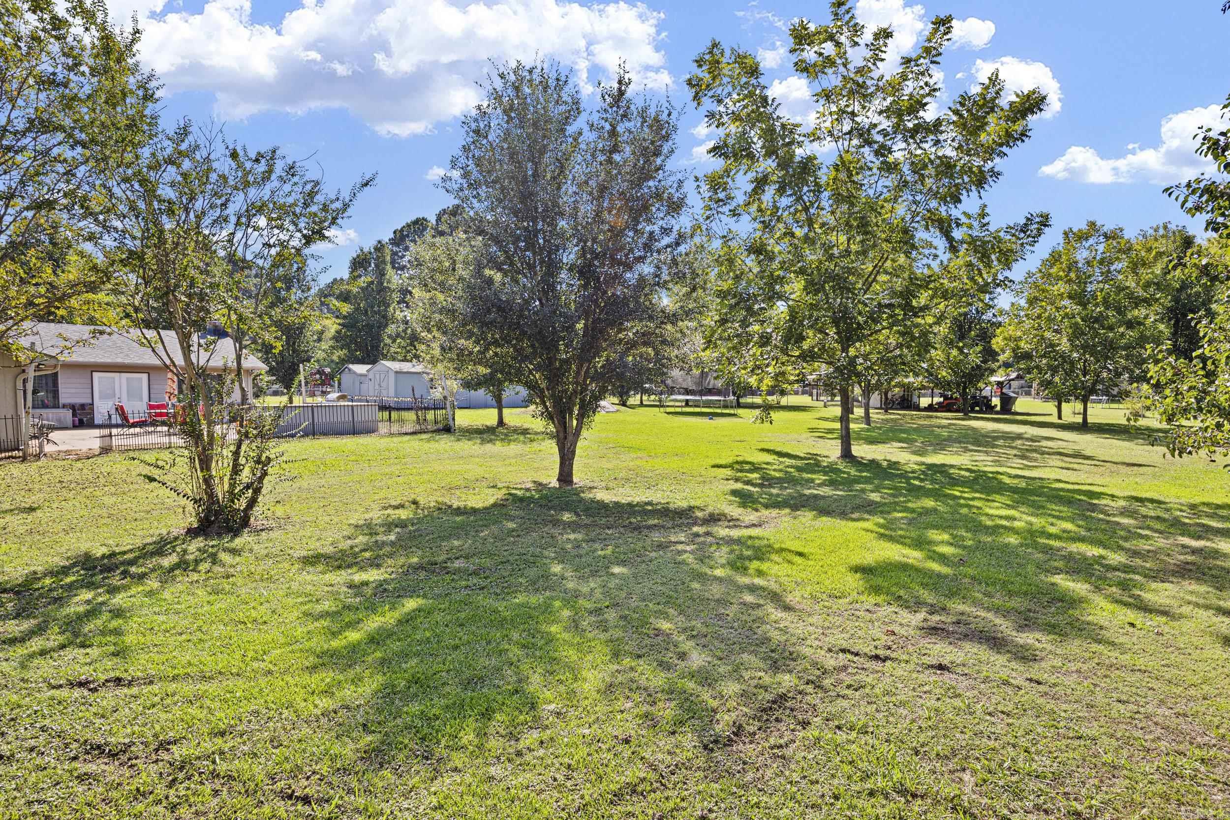806 Avenue 8 SE