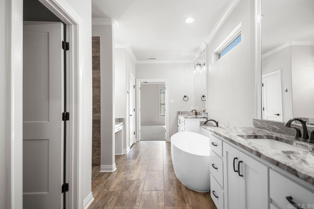 9717 Oak Forest Lane