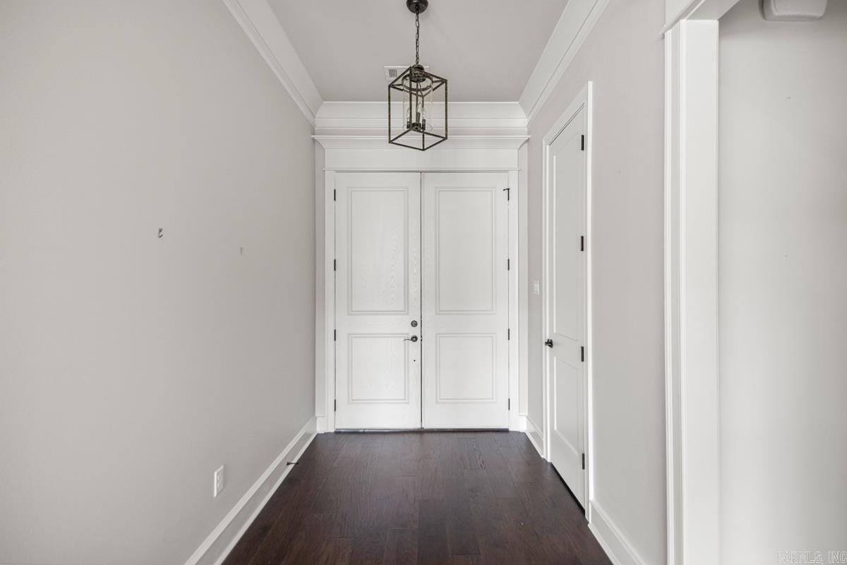 9717 Oak Forest Lane