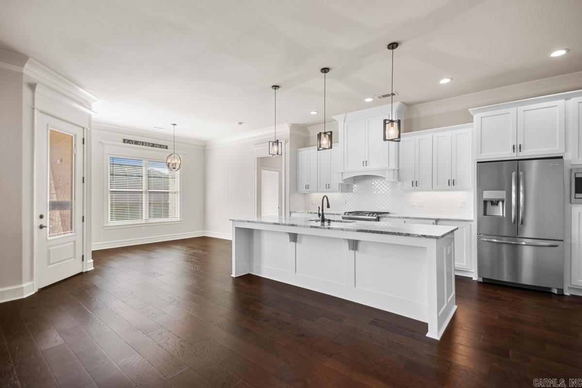 9717 Oak Forest Lane