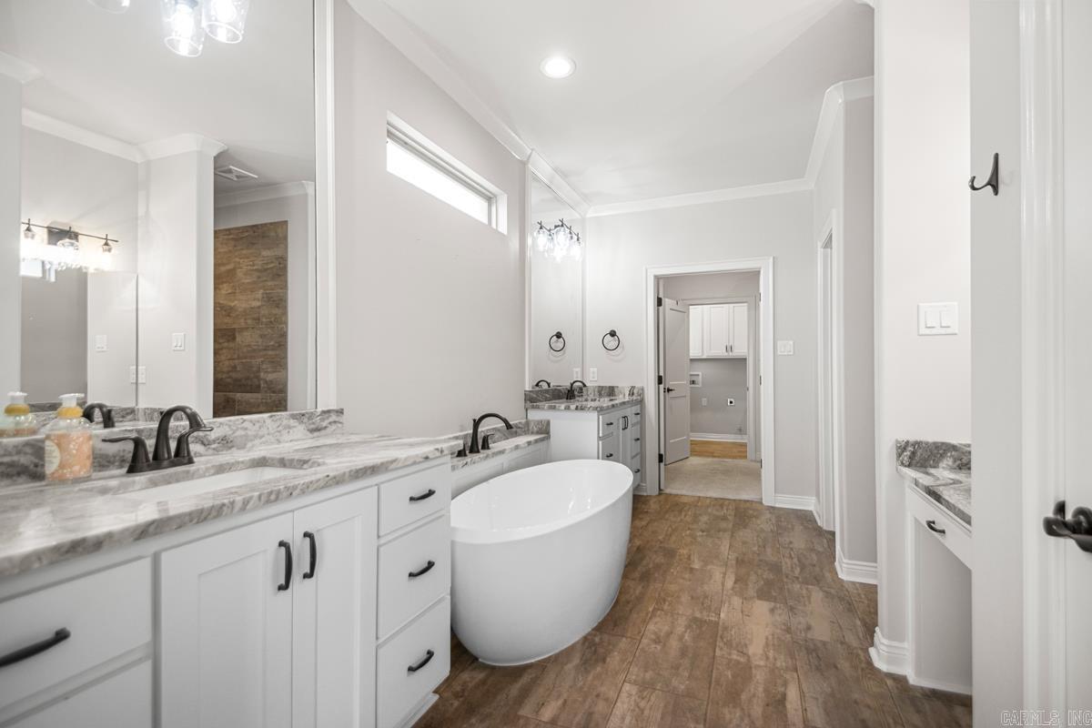 9717 Oak Forest Lane