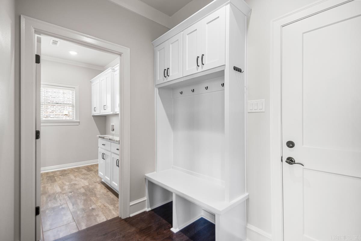 9717 Oak Forest Lane