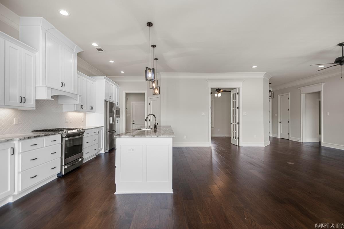 9717 Oak Forest Lane