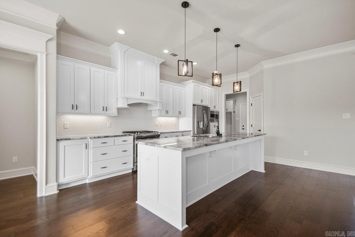 9717 Oak Forest Lane