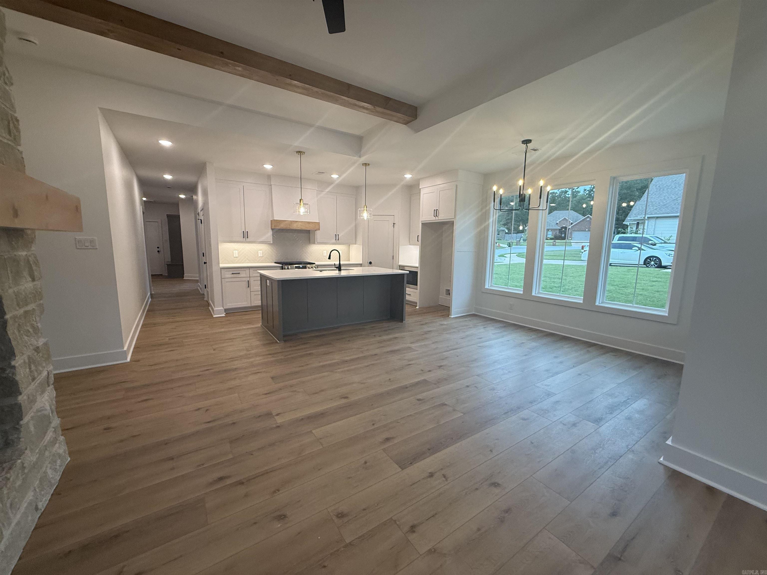 1600 Canyon Maple Cove