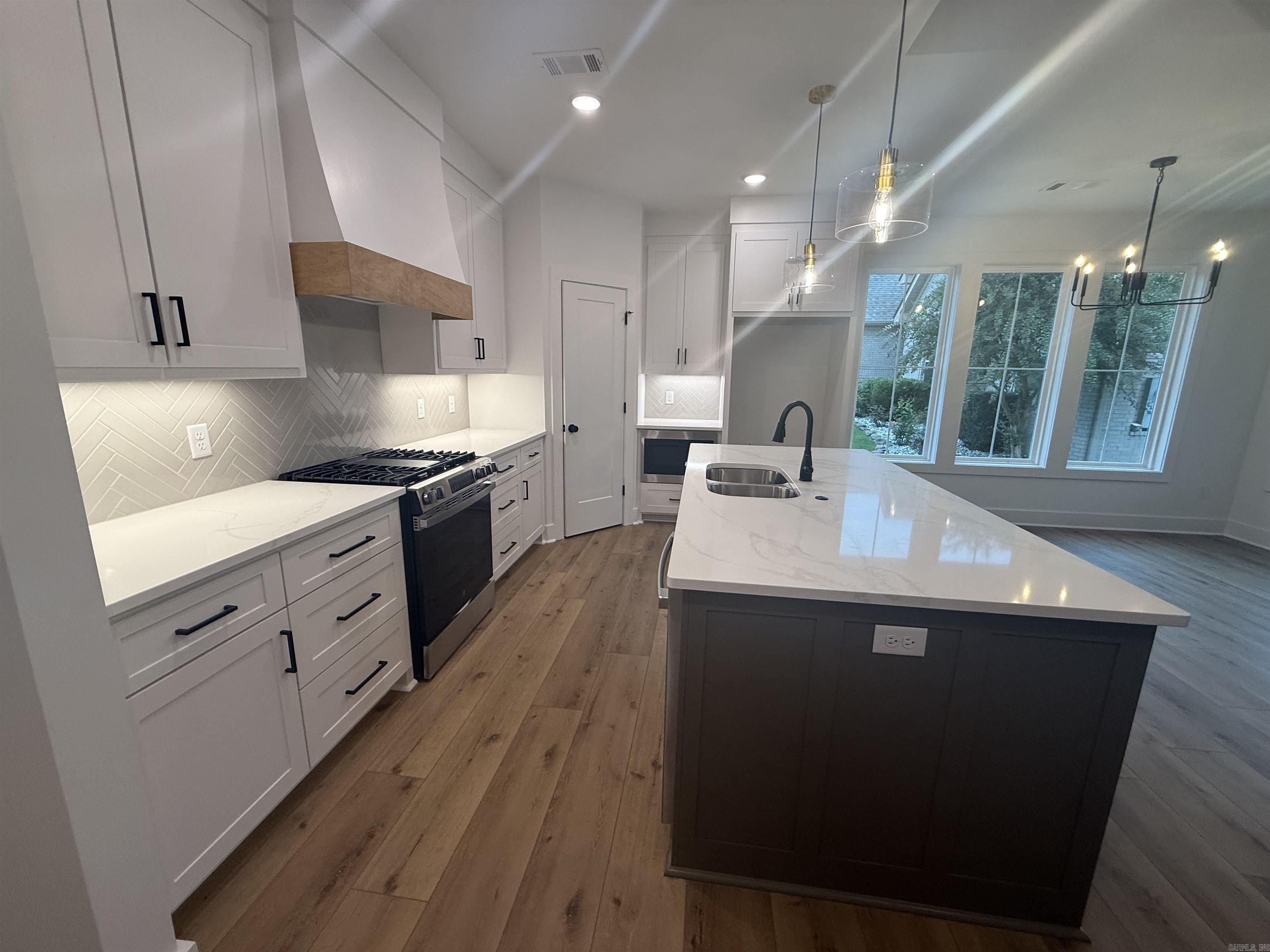 1600 Canyon Maple Cove