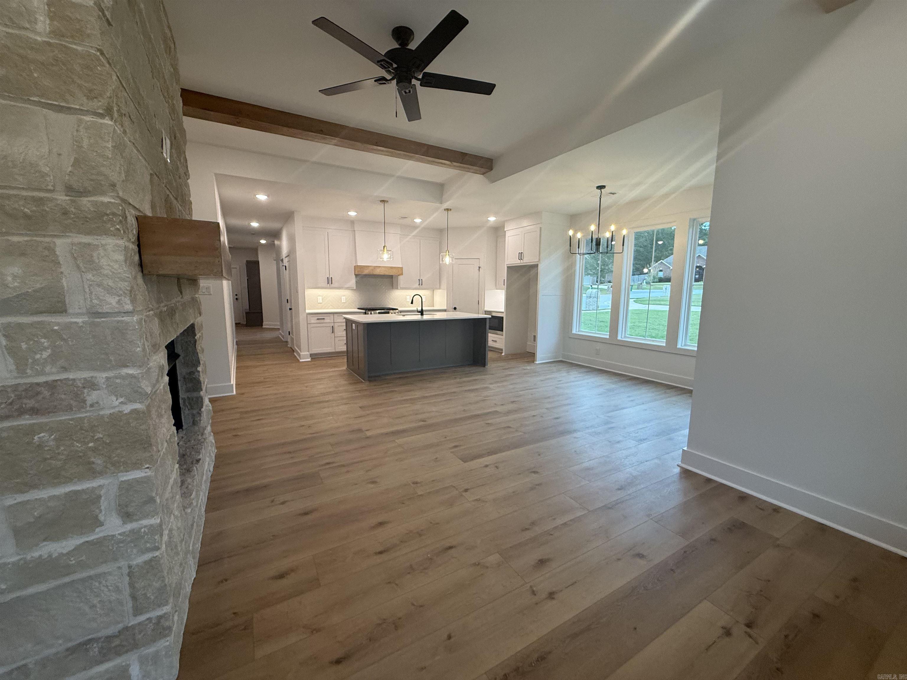 1600 Canyon Maple Cove