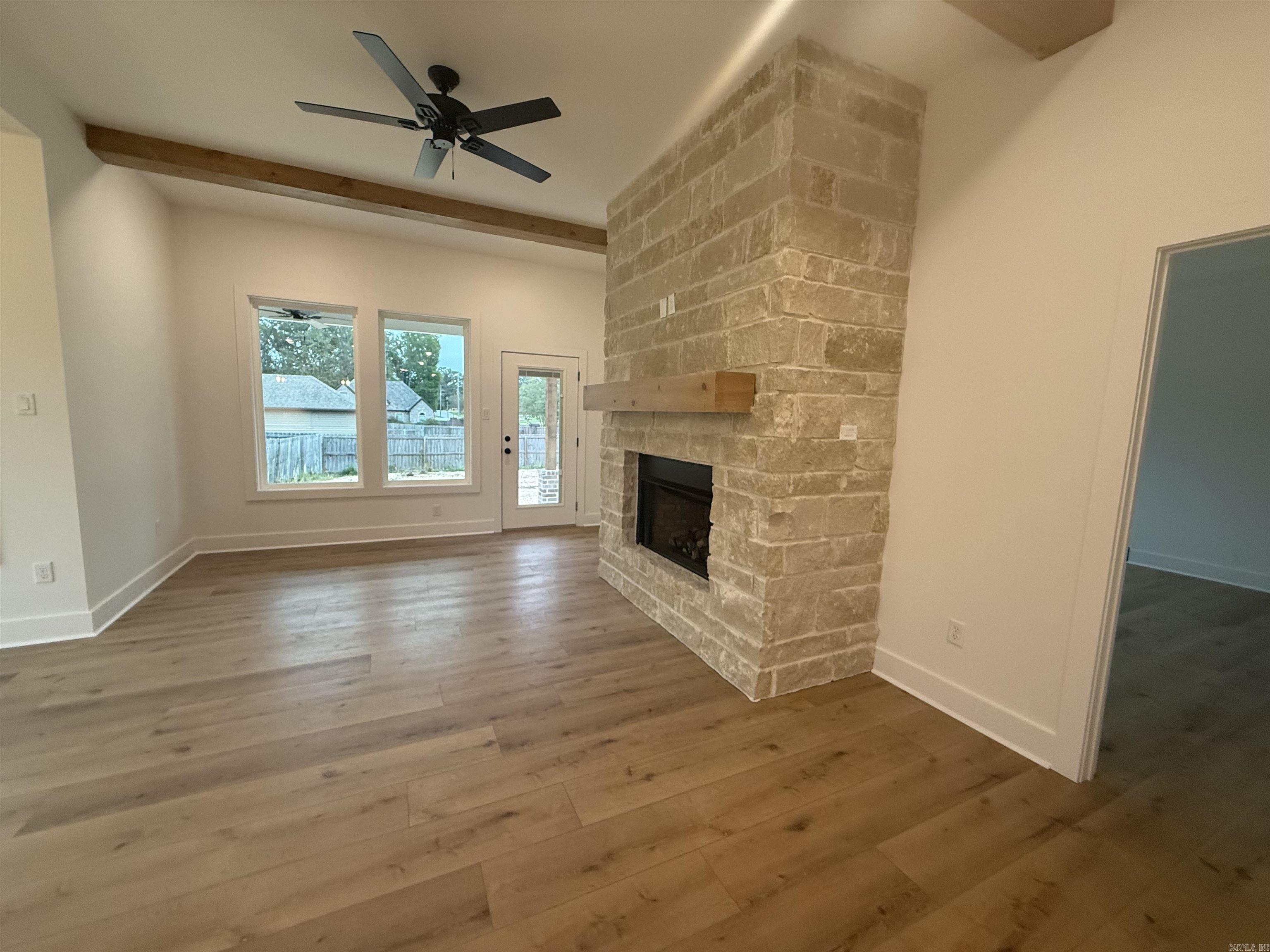 1600 Canyon Maple Cove