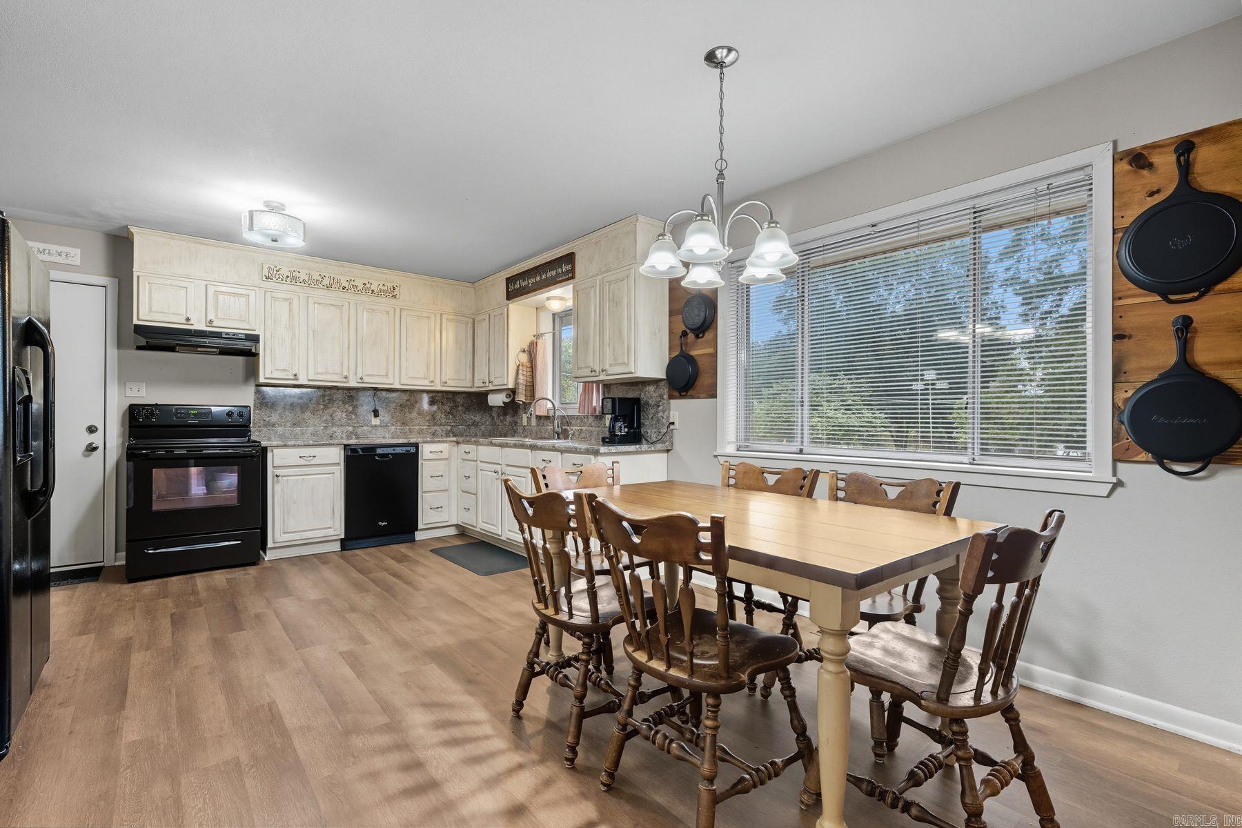 1704 Thornton Ferry Road