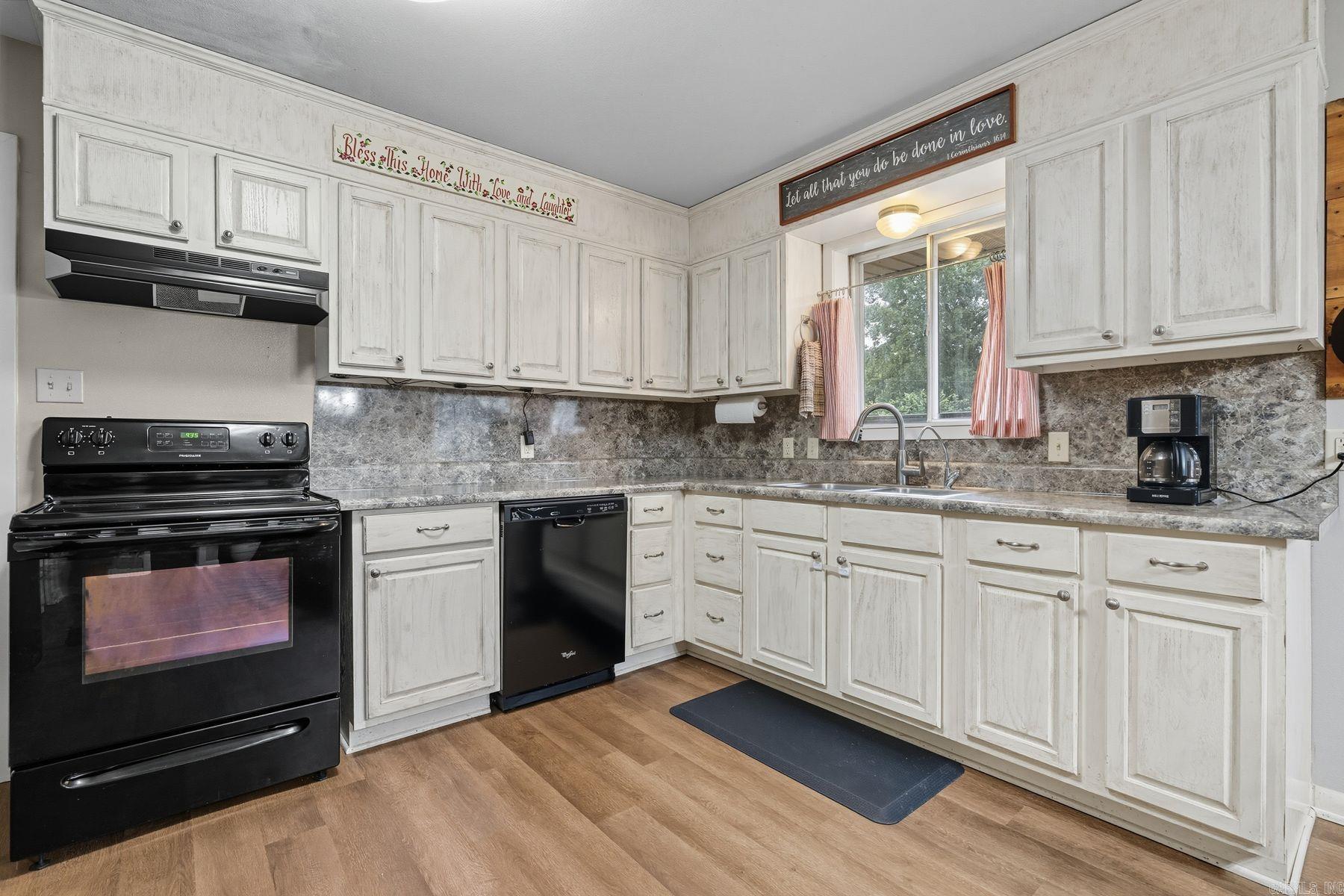 1704 Thornton Ferry Road