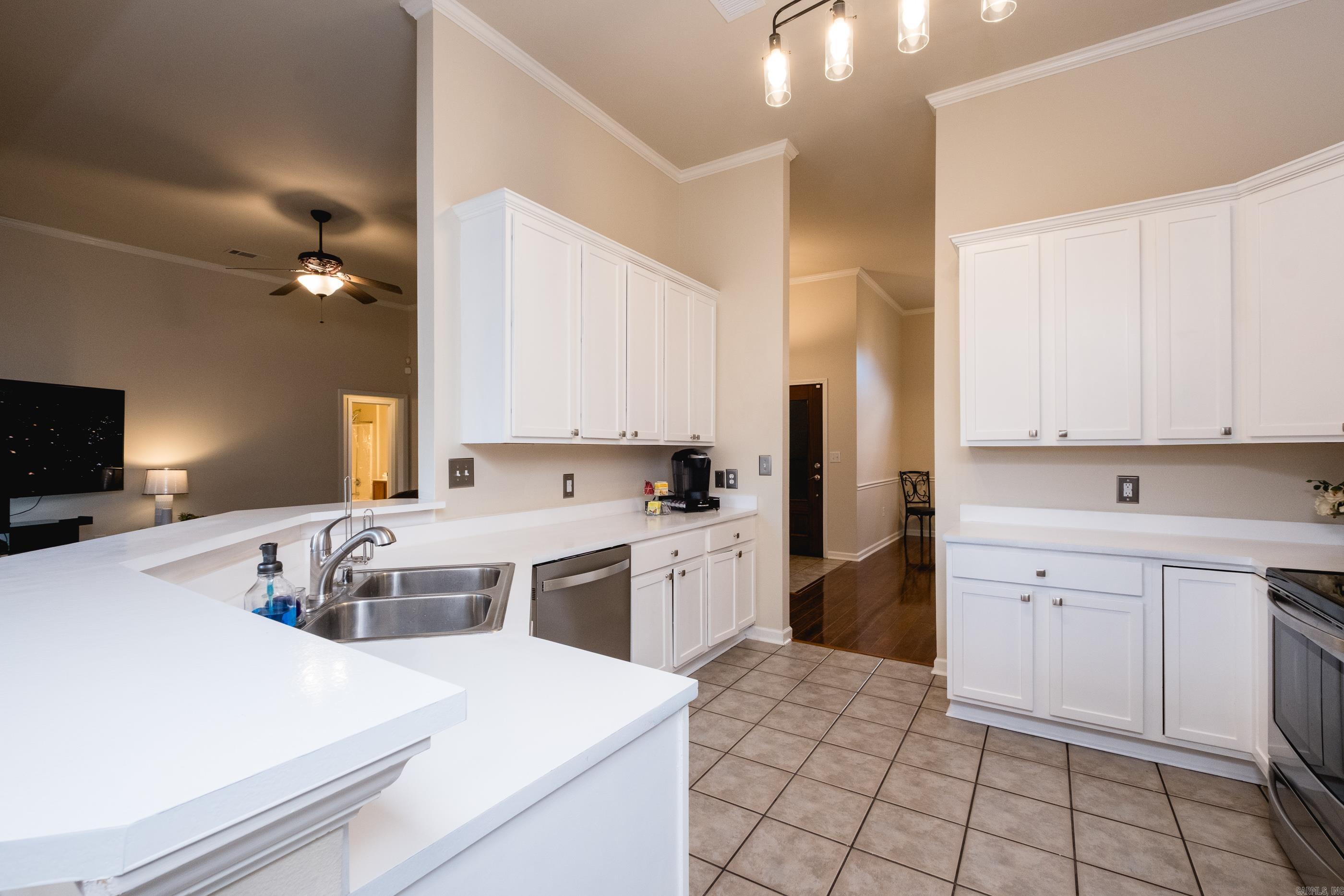 13616 Stonehenge Cove