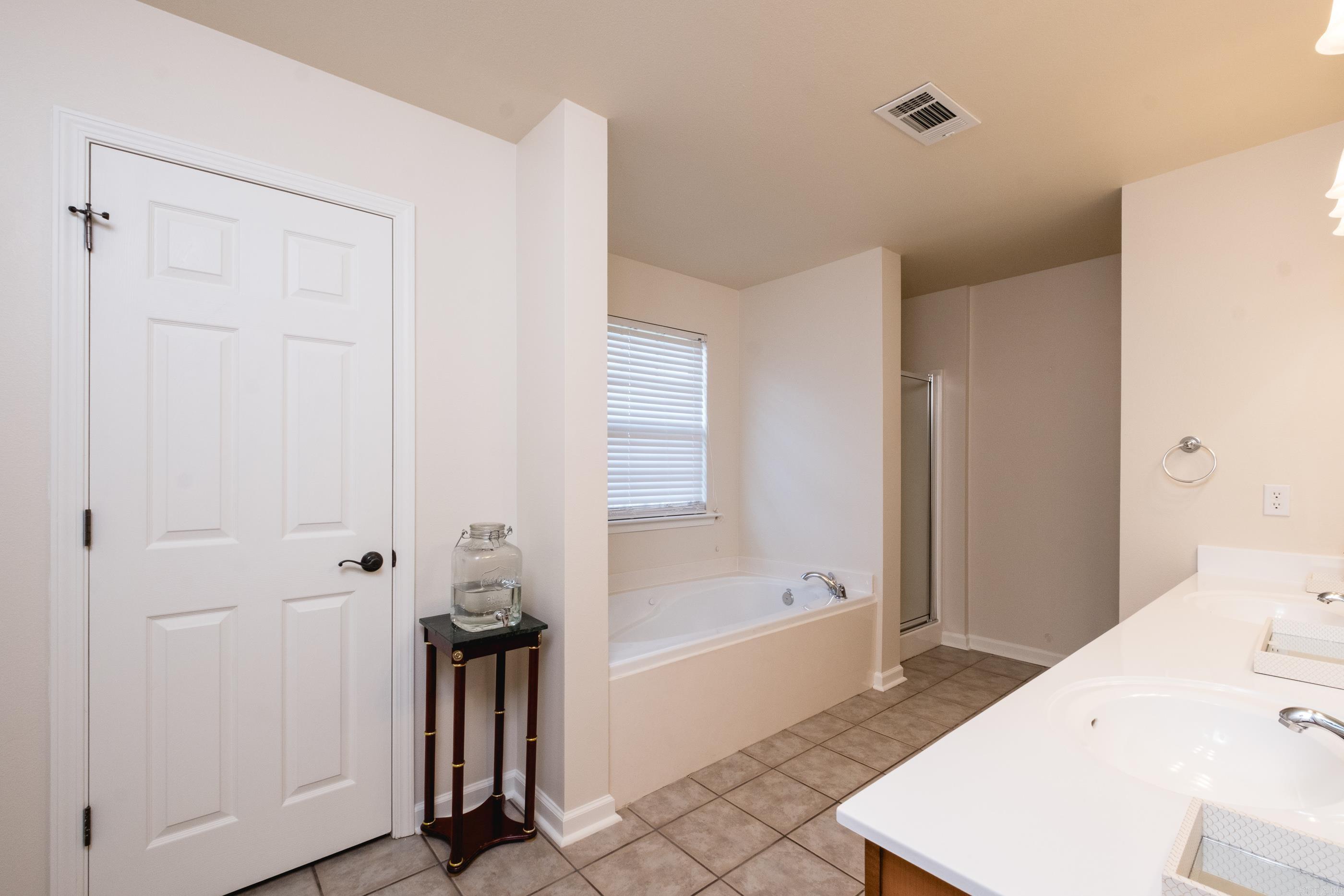 13616 Stonehenge Cove