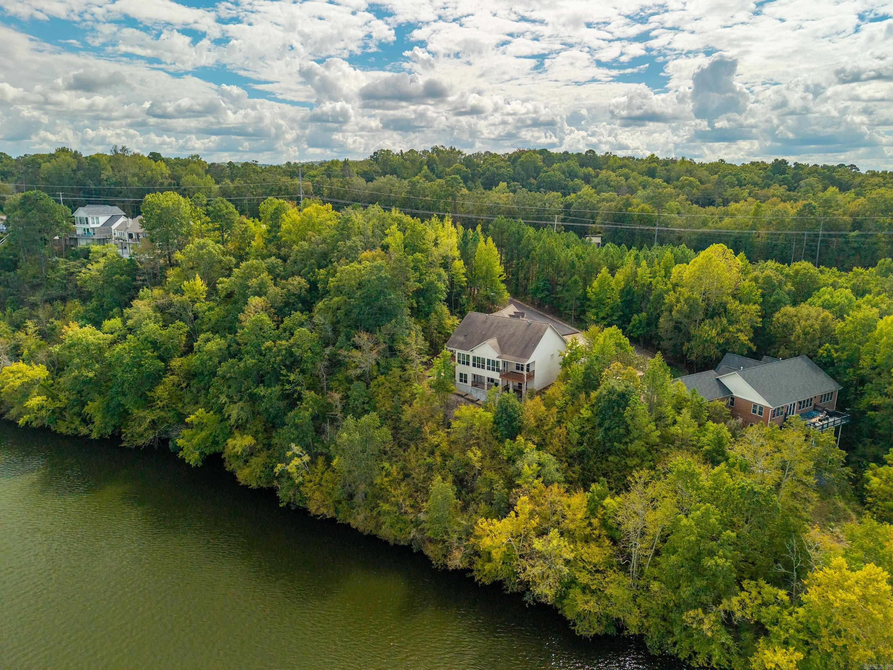 138 Waterfront Ct