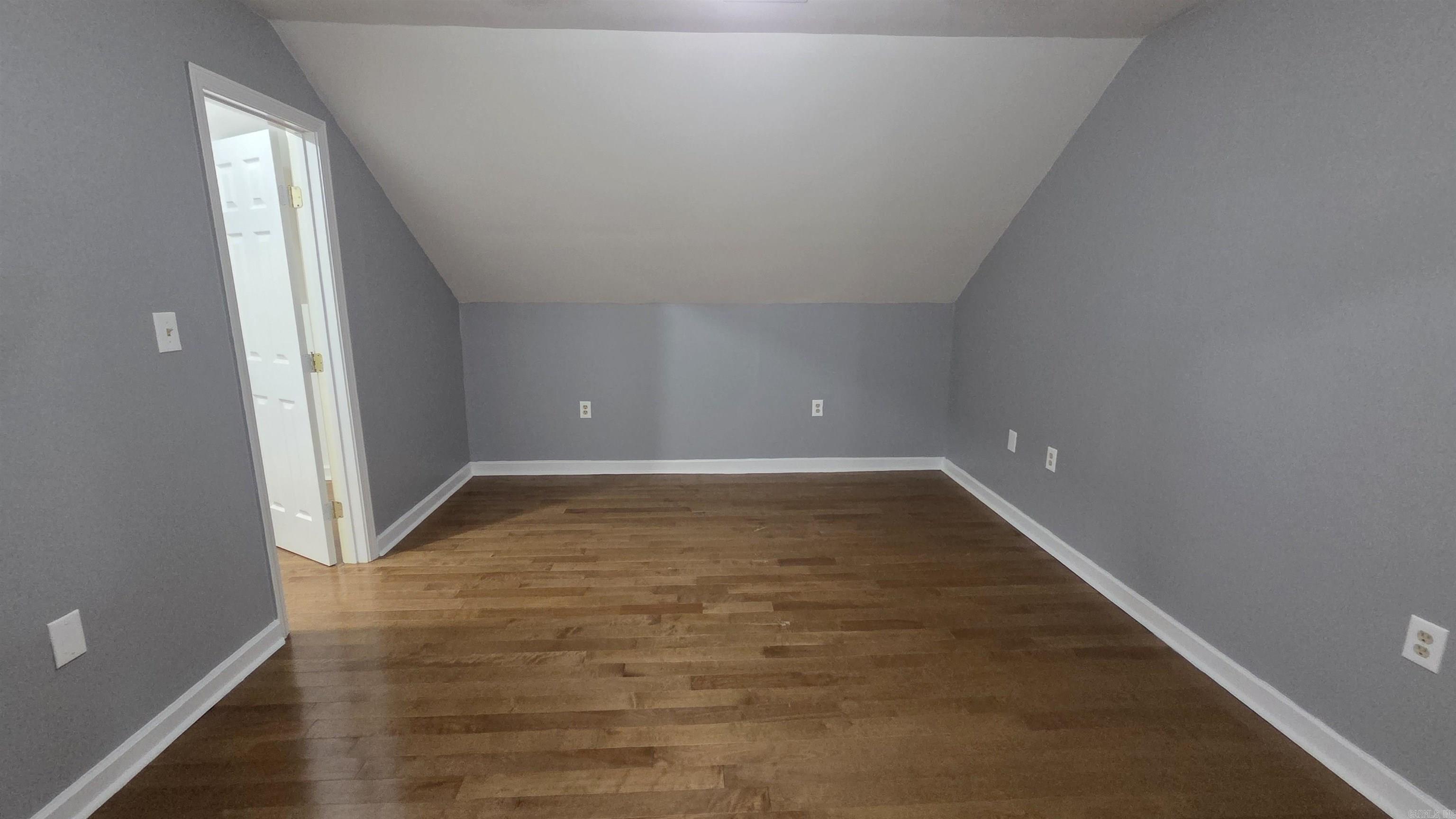 20 Forest Glades Cir