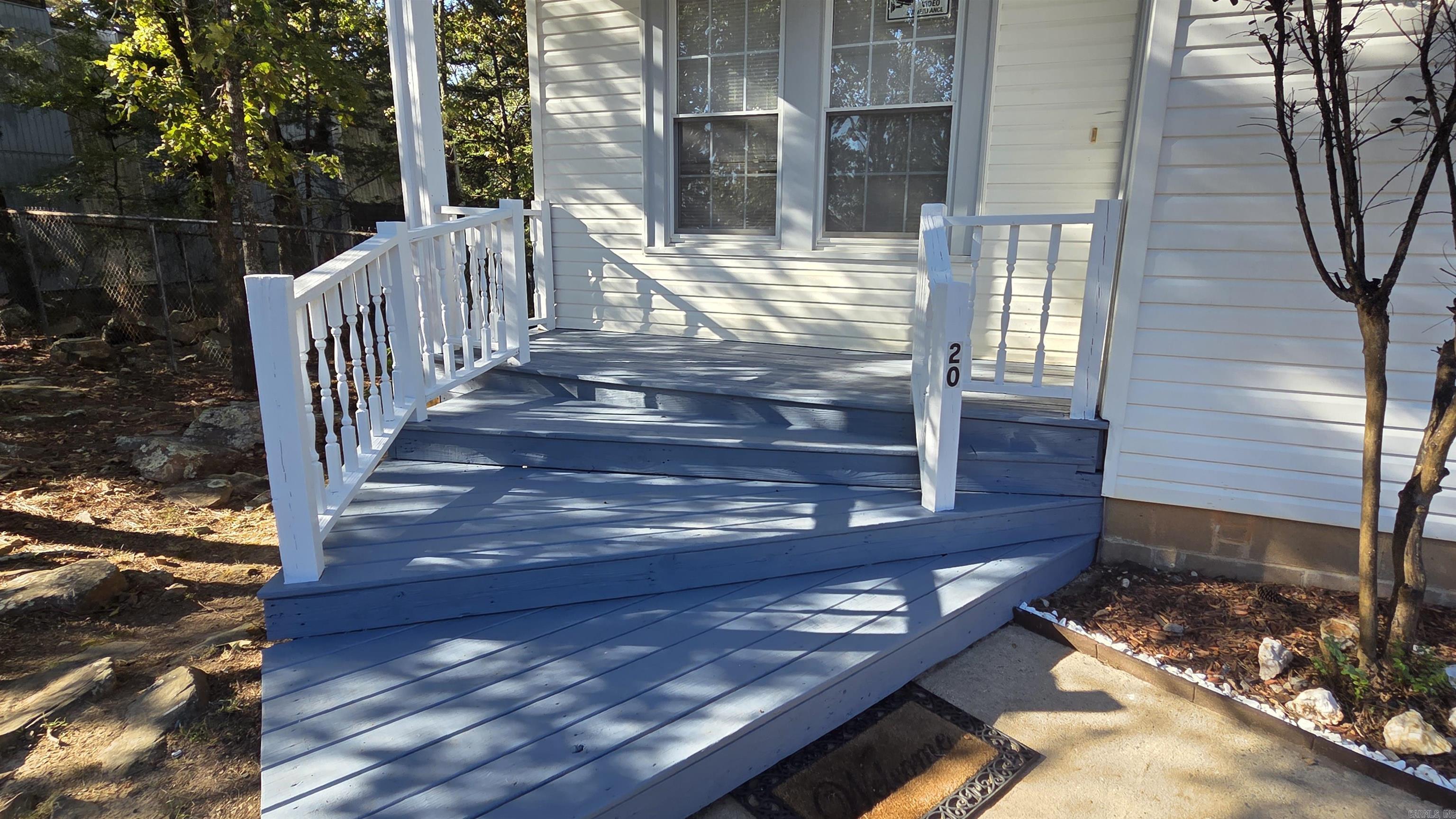 20 Forest Glades Cir