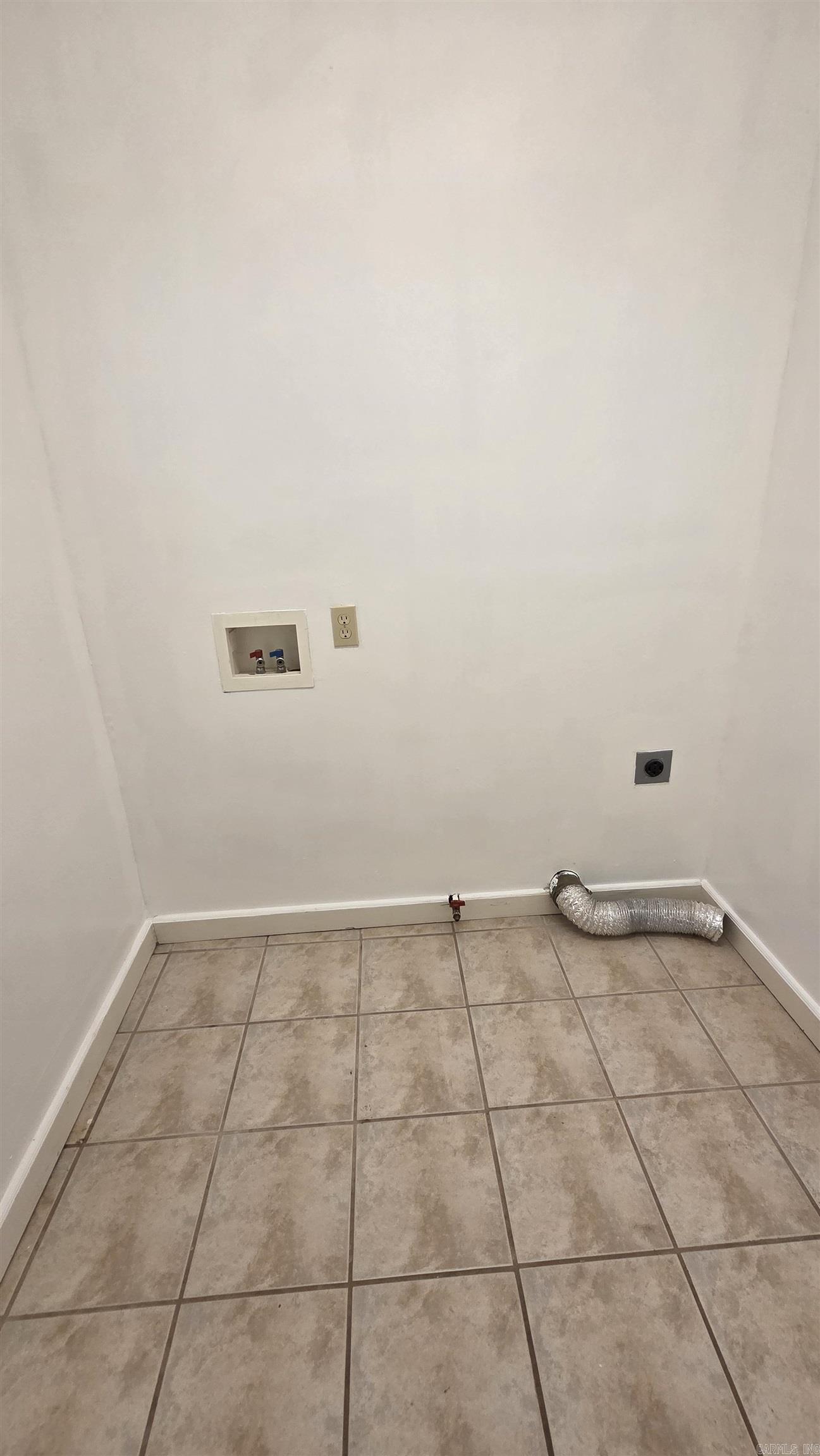 20 Forest Glades Cir