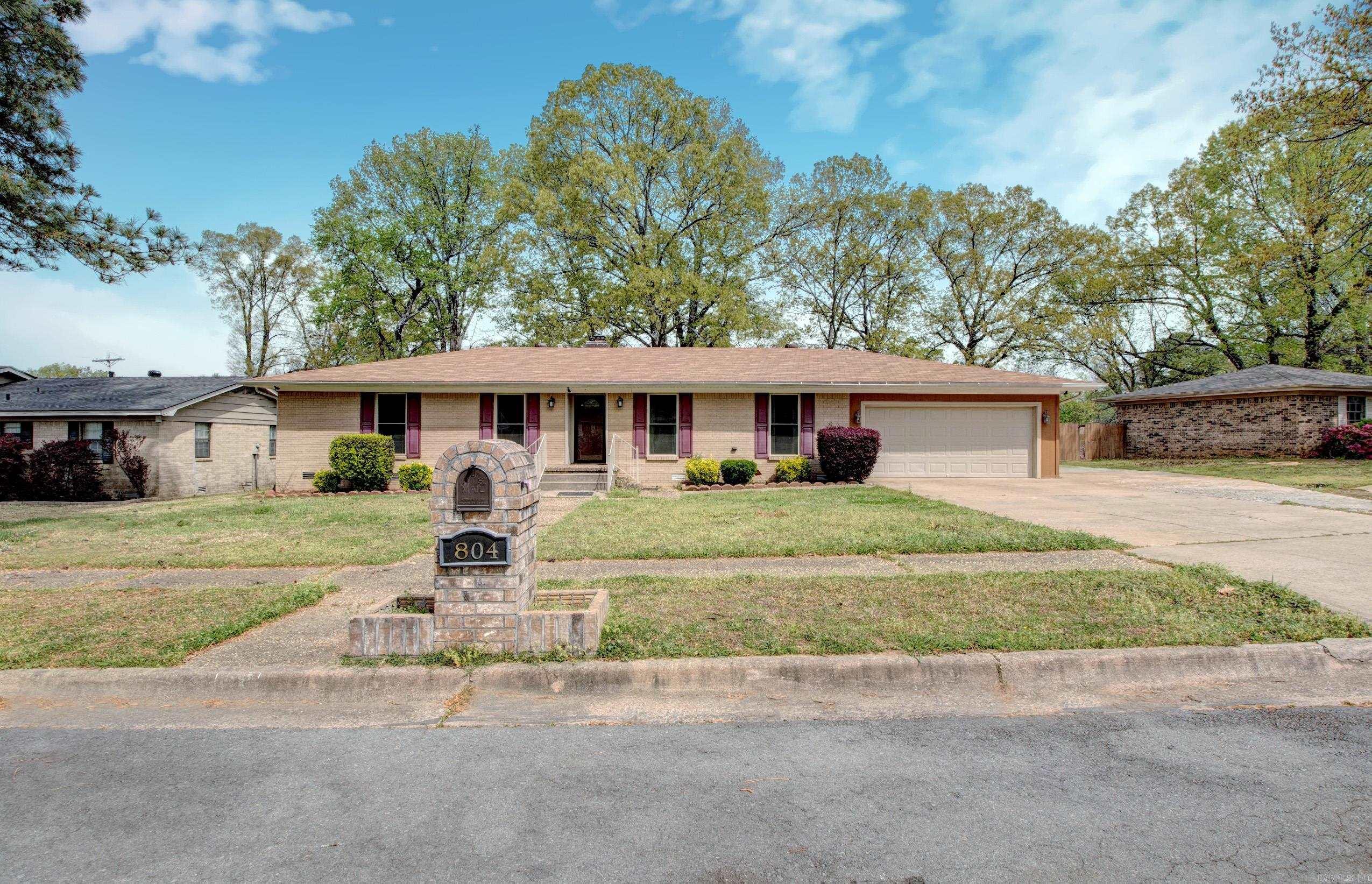 804 Burgandy Court