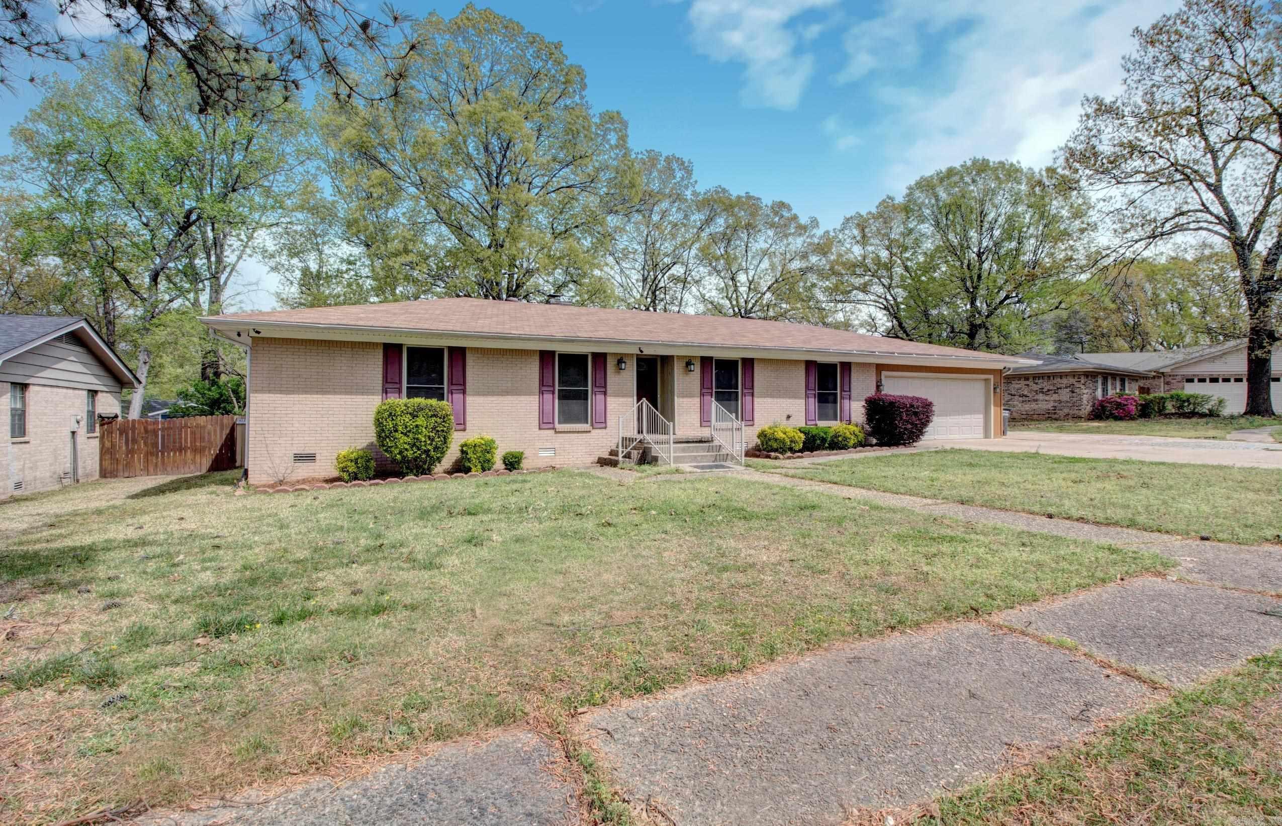 804 Burgandy Court