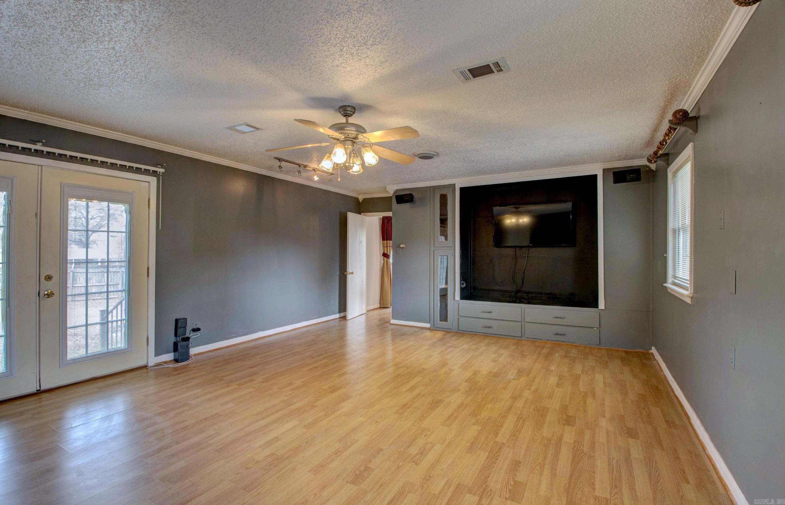 804 Burgandy Court