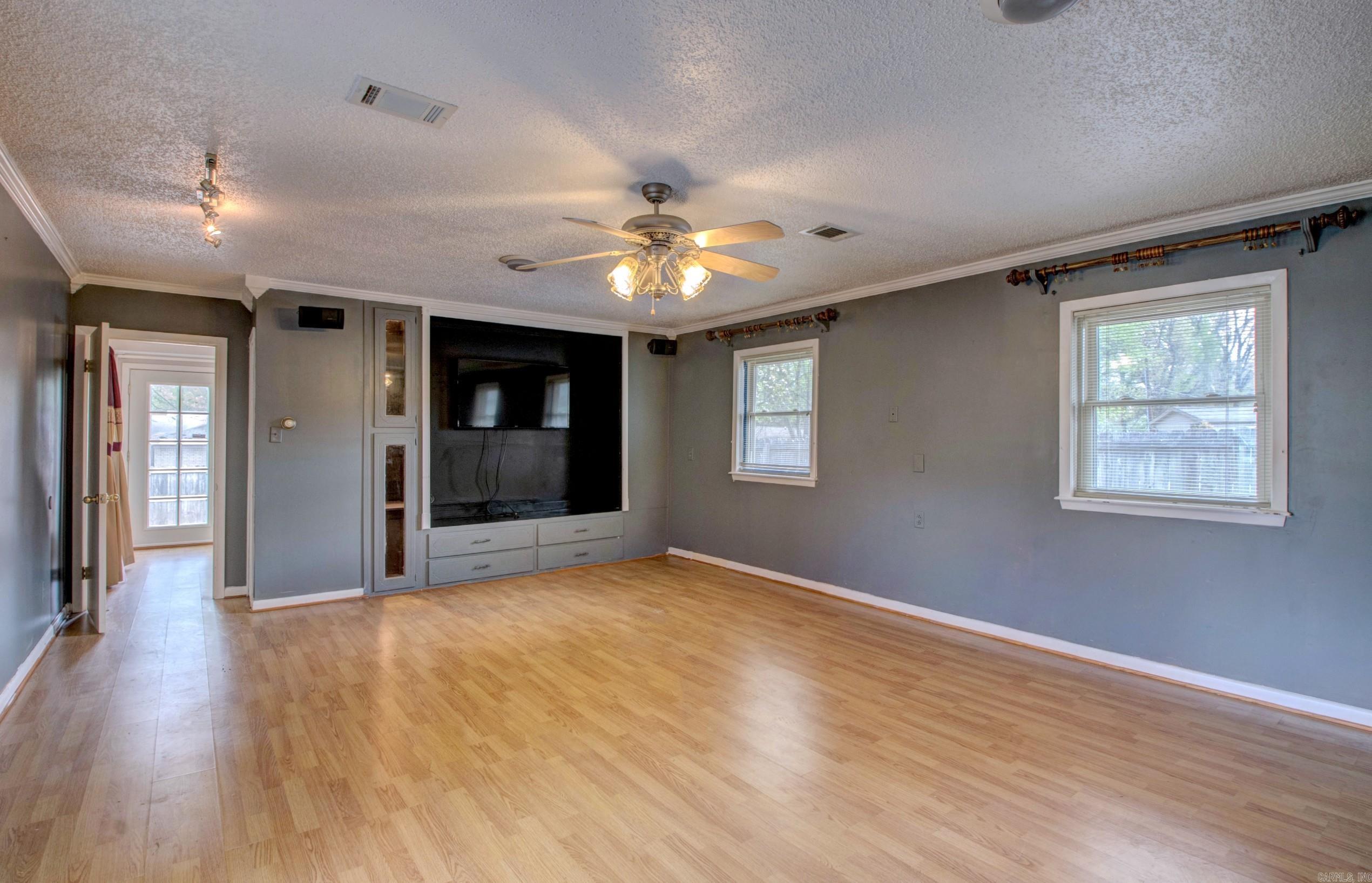 804 Burgandy Court