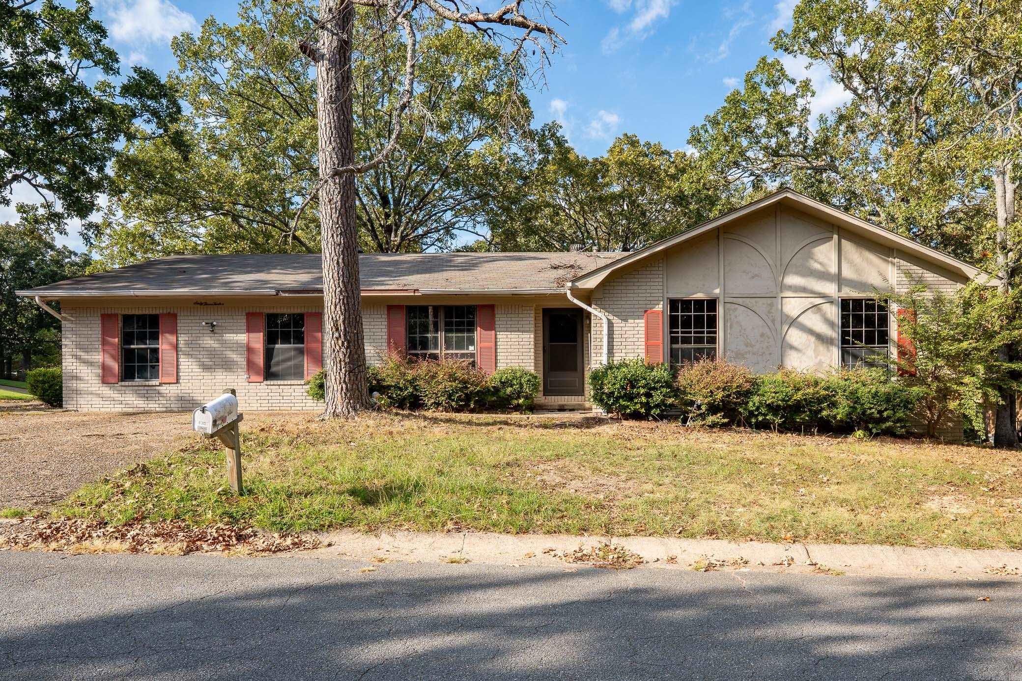 6312 Rolling Hills Dr