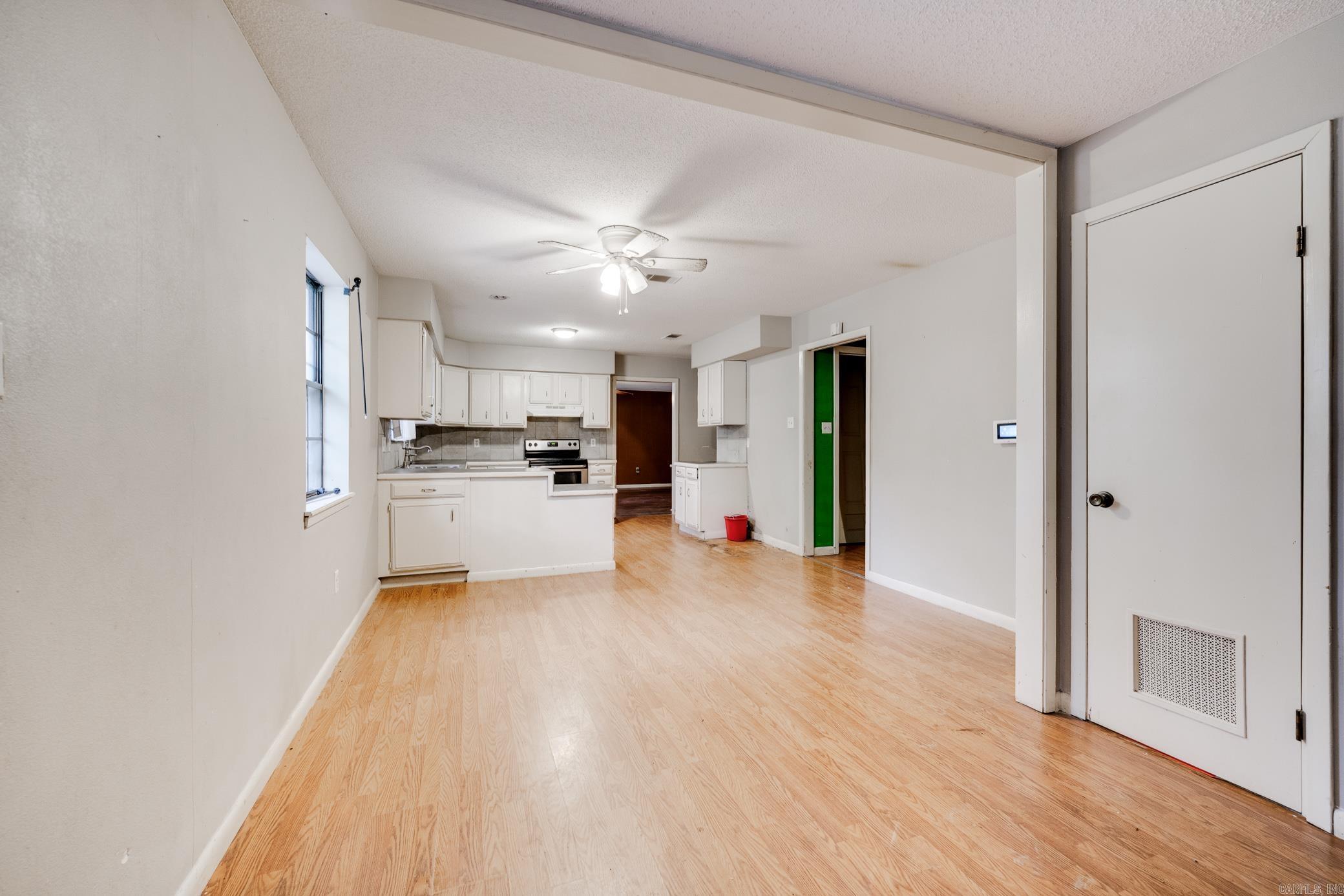 6312 Rolling Hills Dr