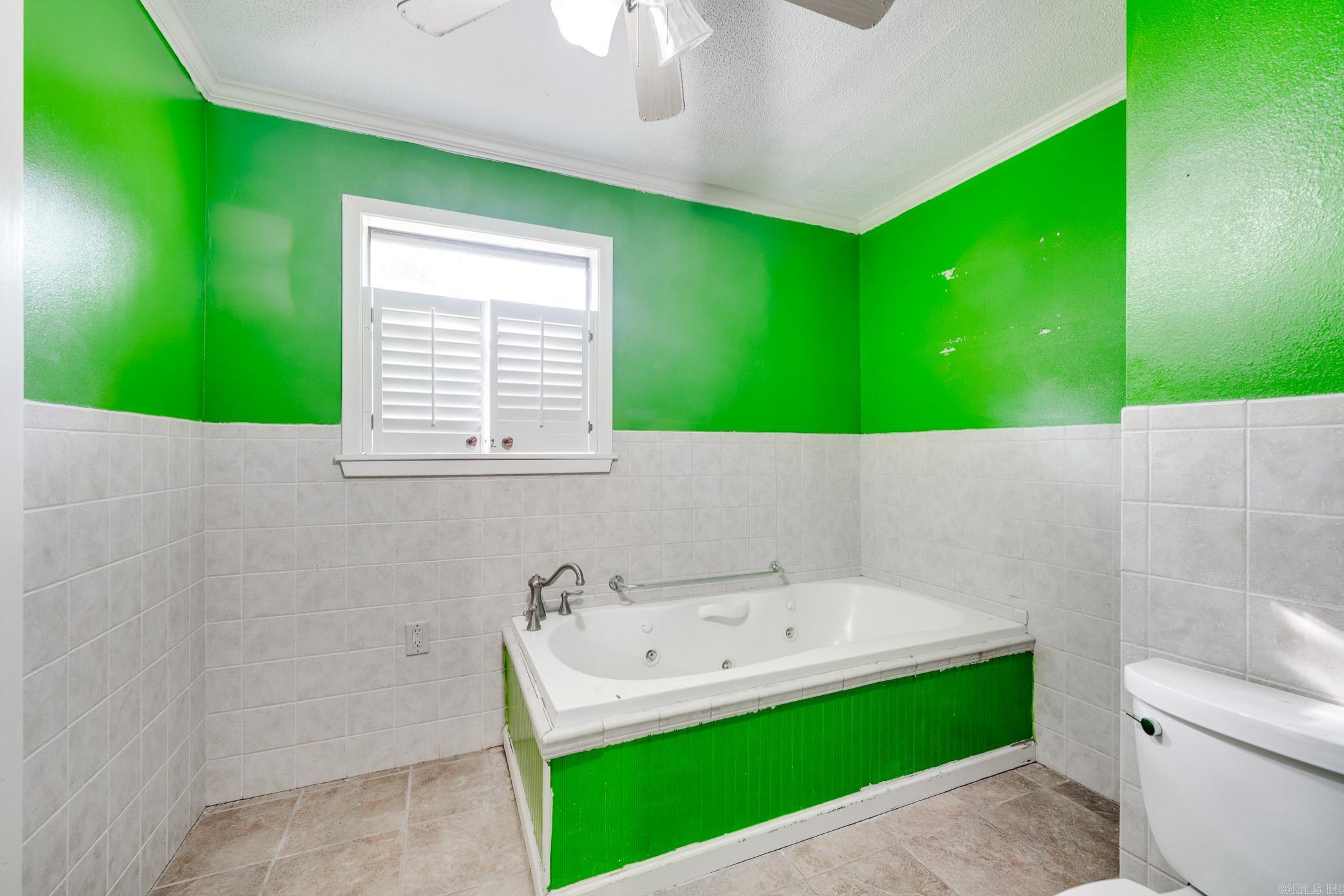 6312 Rolling Hills Dr