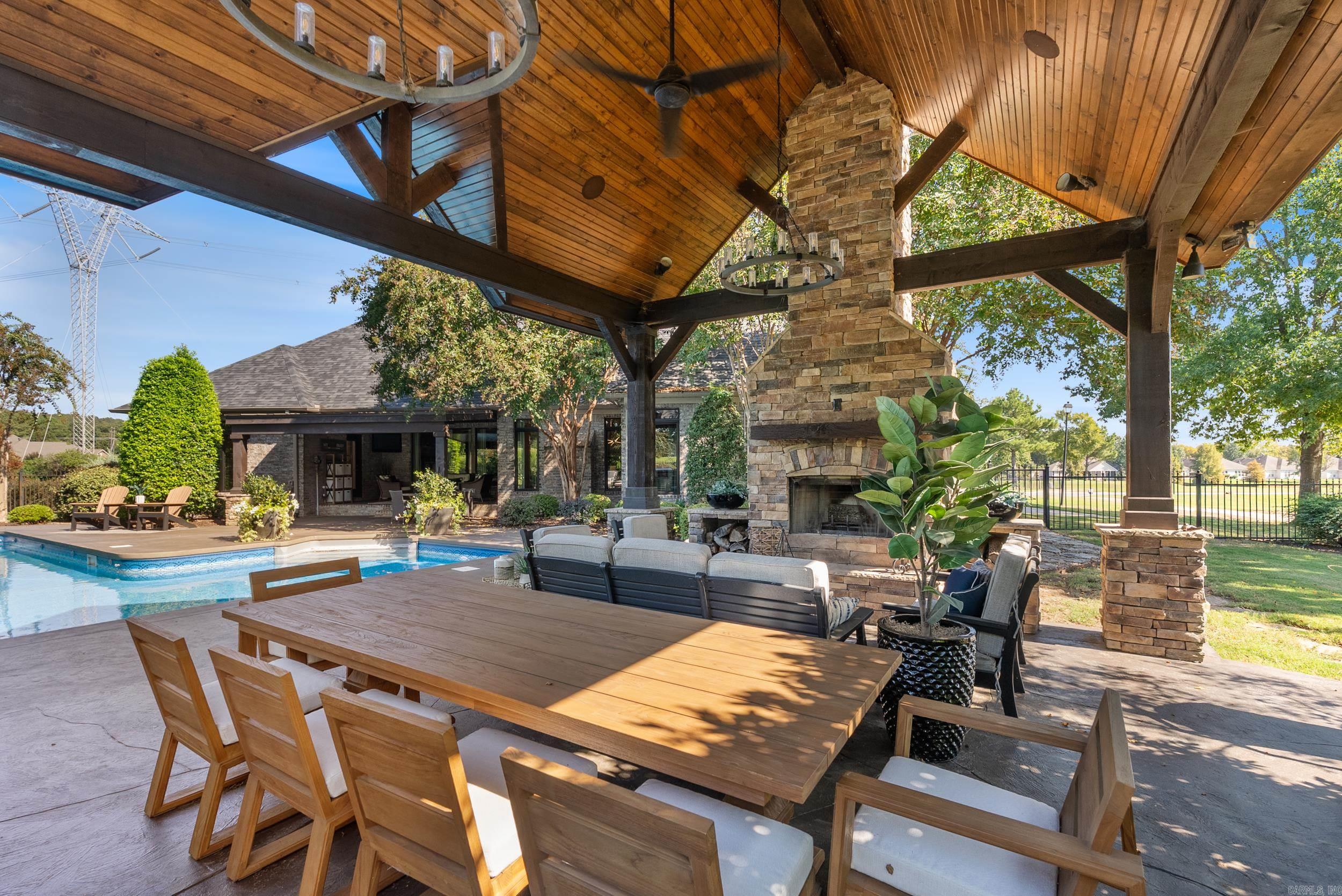 5050 Bay Hill Drive